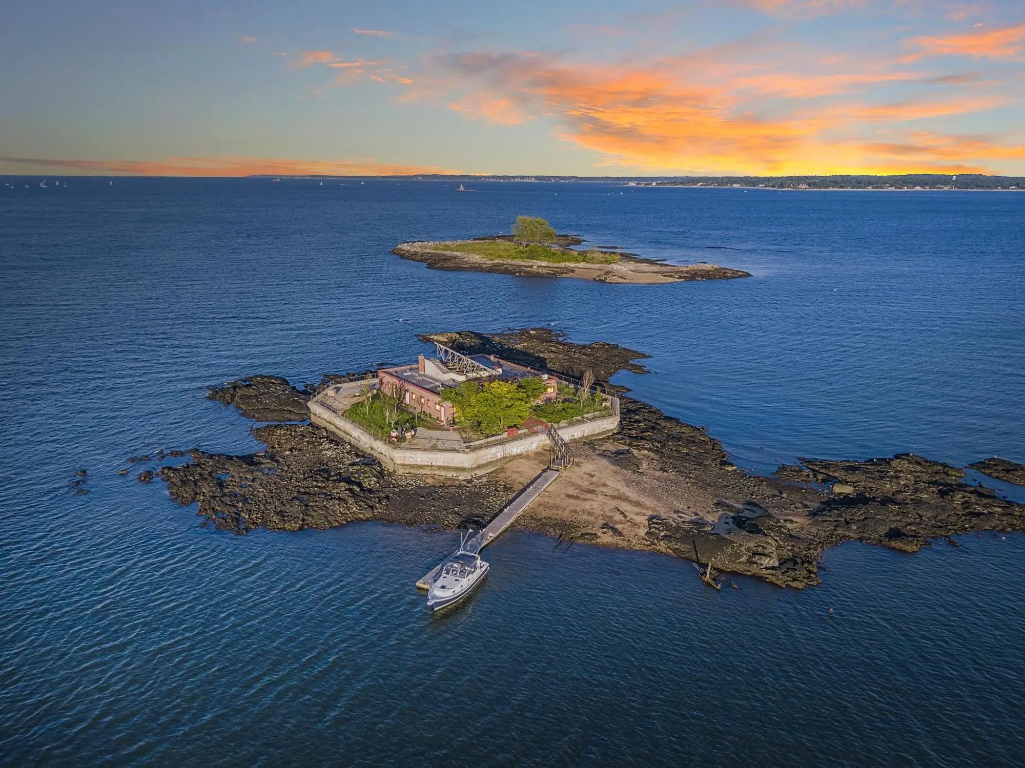 1 Columbia Island, New Rochelle, New York 10805 - 1-columbia-island-new-rochelle-new-york01_ng4mhm