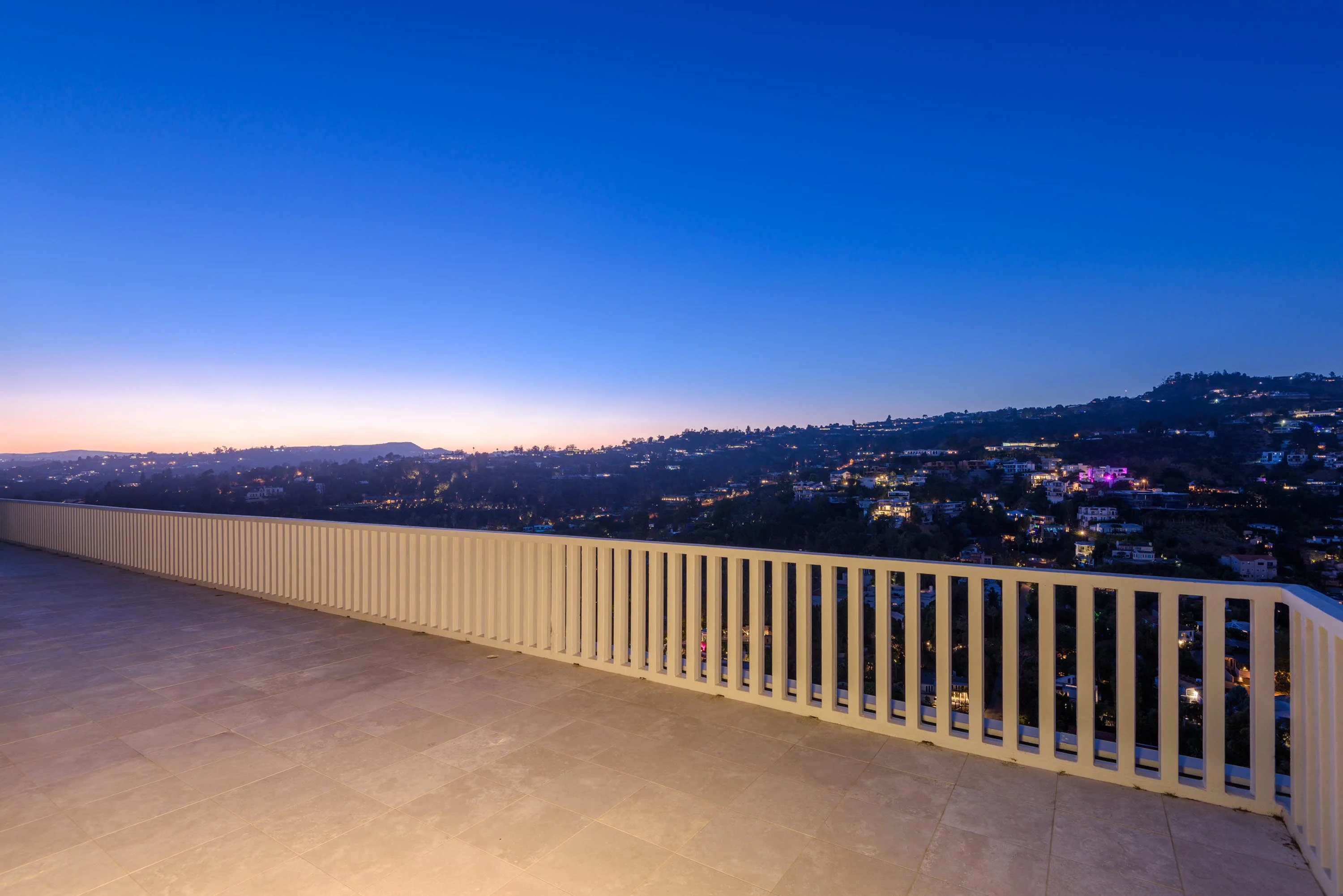 9255 Doheny Road PH1 and 2, West Hollywood/Beverly Hills, California 90069 - 9255-doheny-road-ph1-ph2-west-hollywood-california17_x4grif