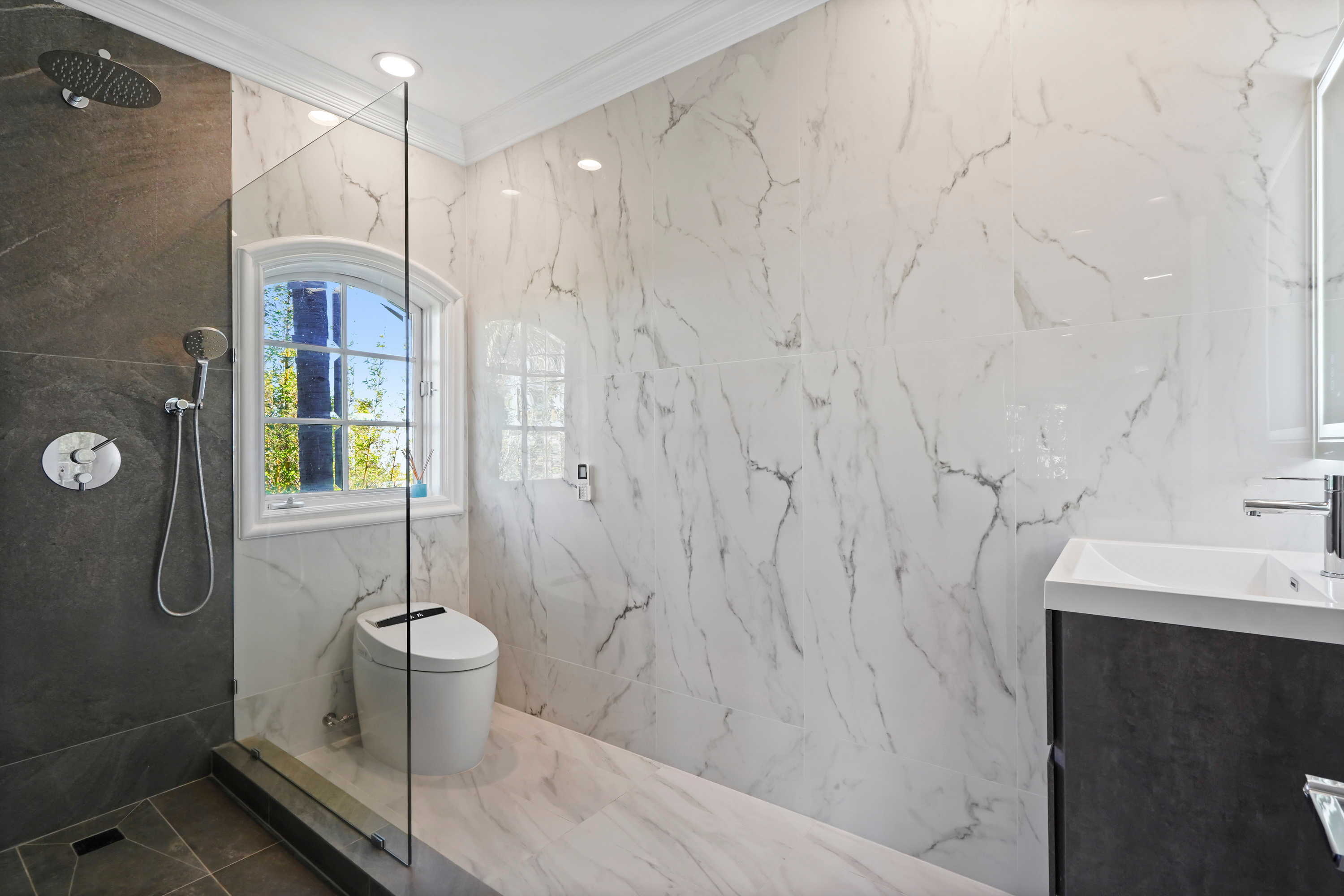 57 13320 Mulholland Drive - Luxury Real Estate - Concierge Auctions