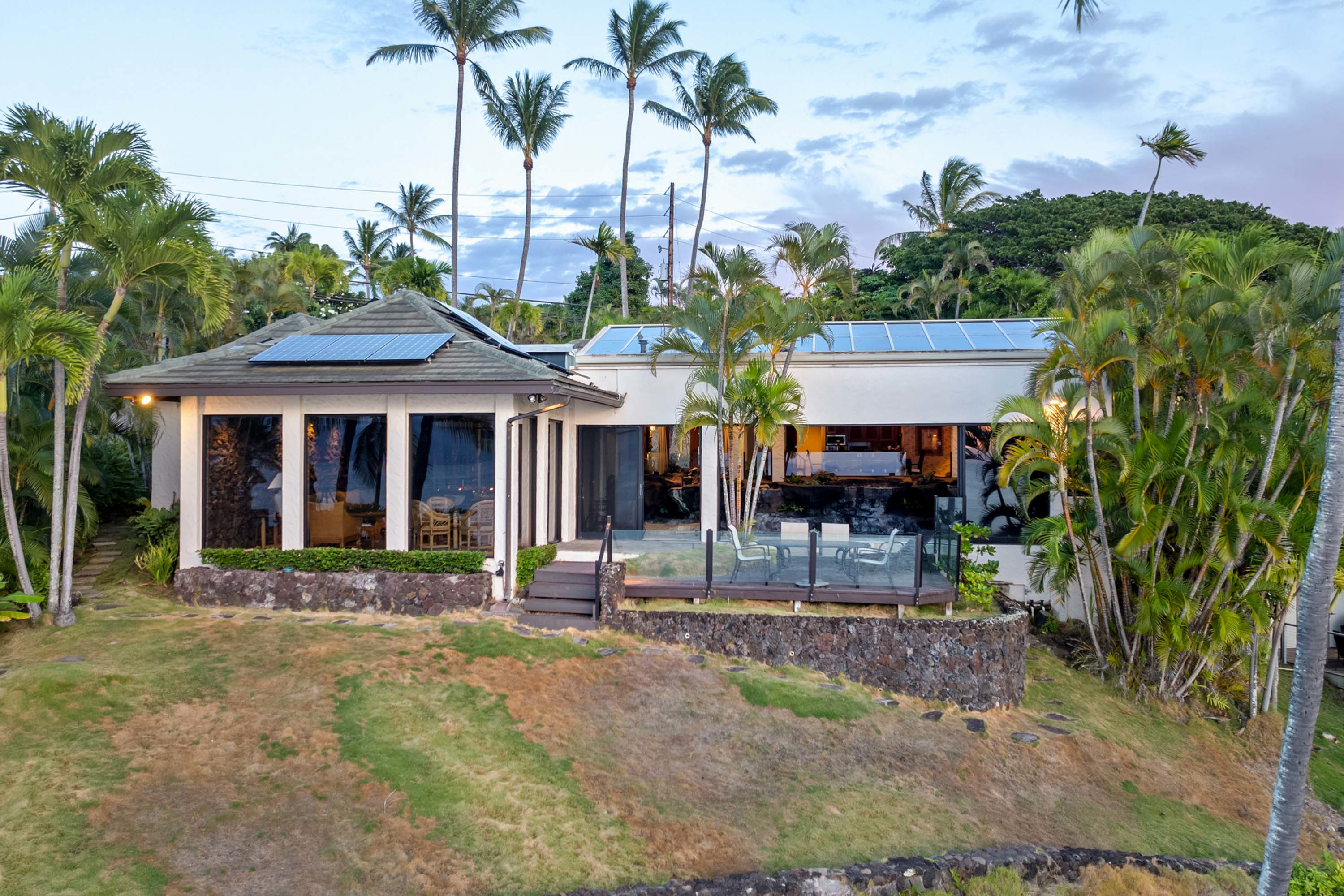 40 5163 and 5157 Lower Honoapiilani Rd, Lahaina, HI 96761 - Luxury Real Estate - Concierge Auctions
