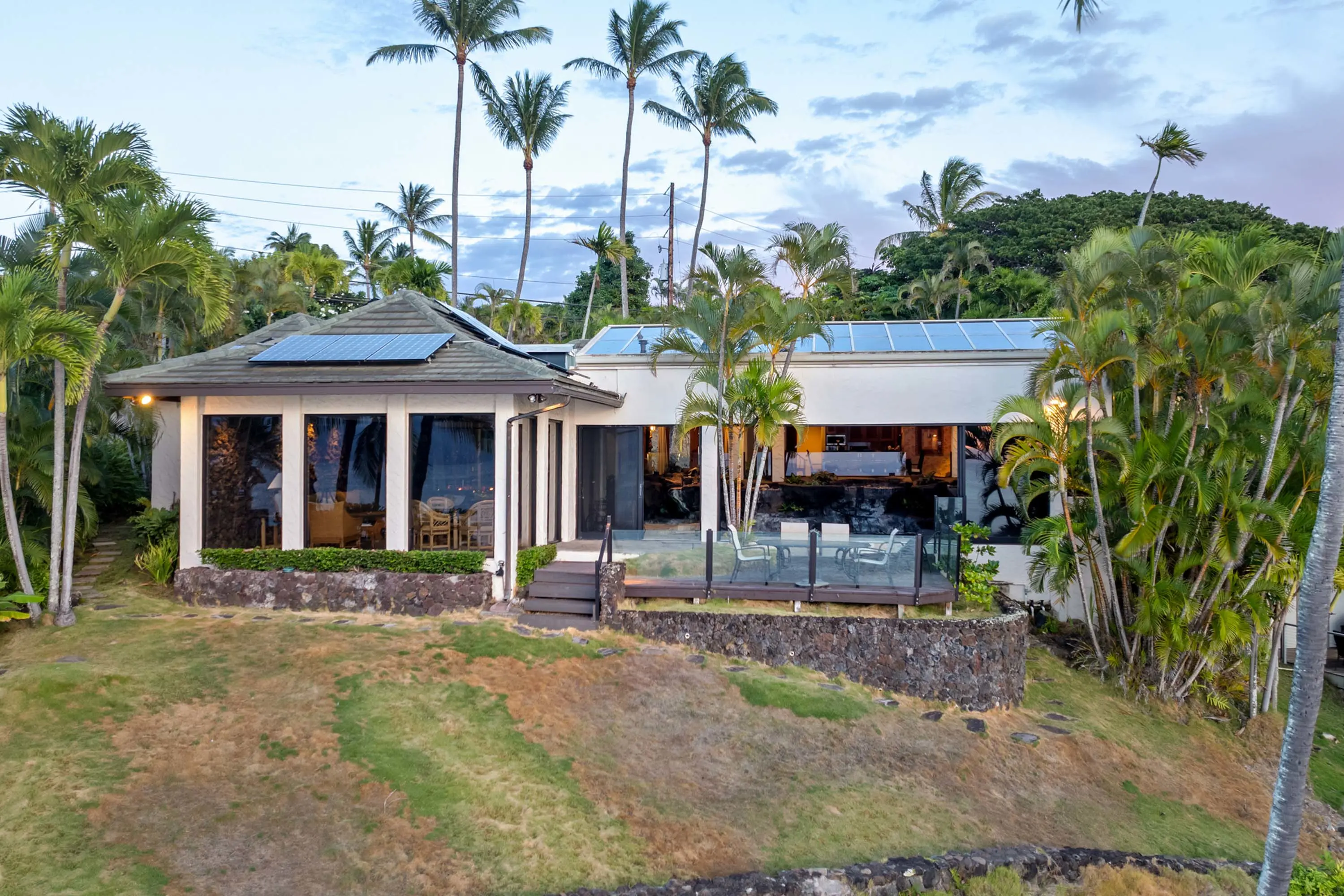 40 5163 and 5157 Lower Honoapiilani Rd, Lahaina, HI 96761 - Luxury Real Estate - Concierge Auctions