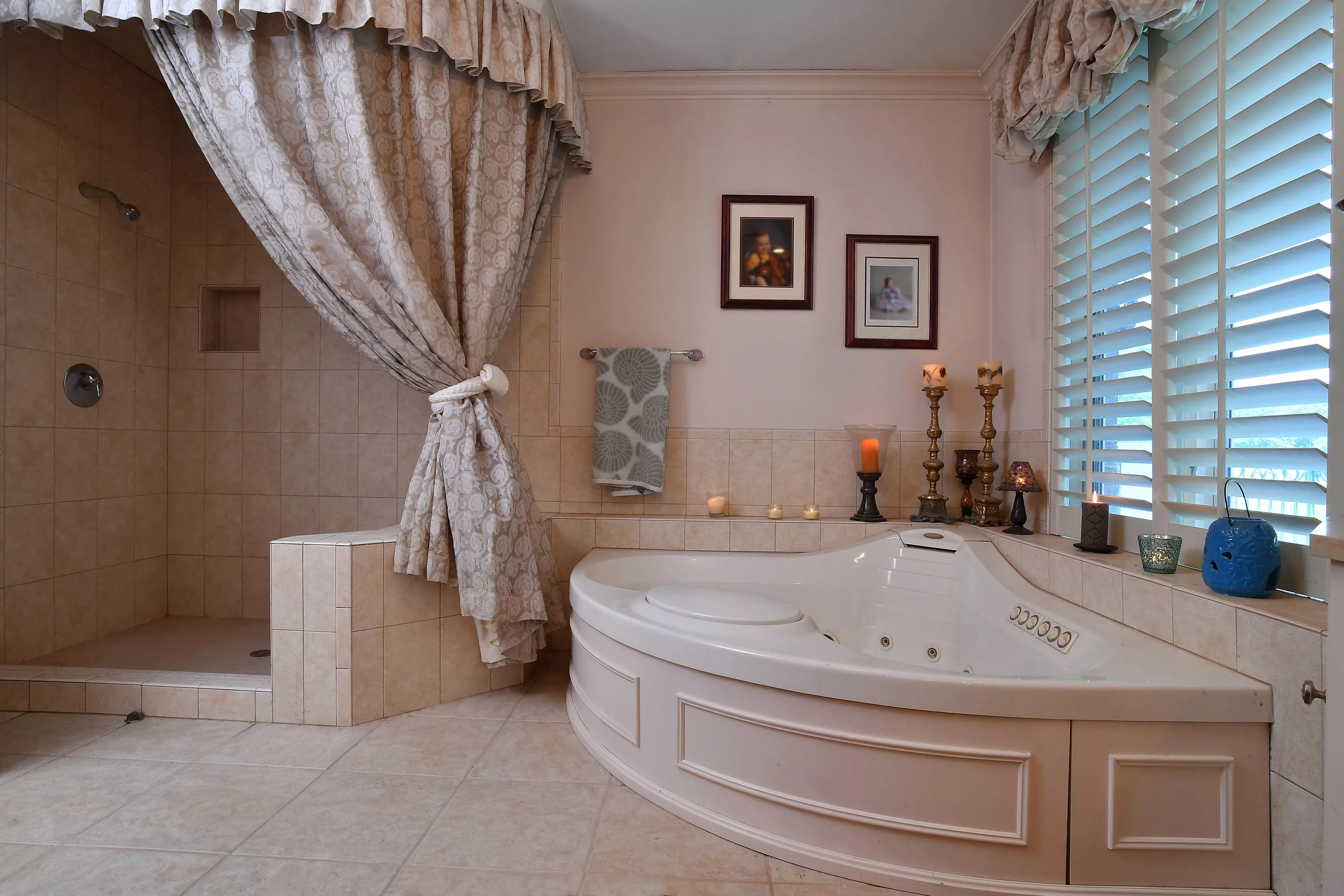 14914 Springview Ridge, Bristol, Virginia 24202 - 14914-springview-ridge-bristol-va-15-30-04-03-033_vohg5z