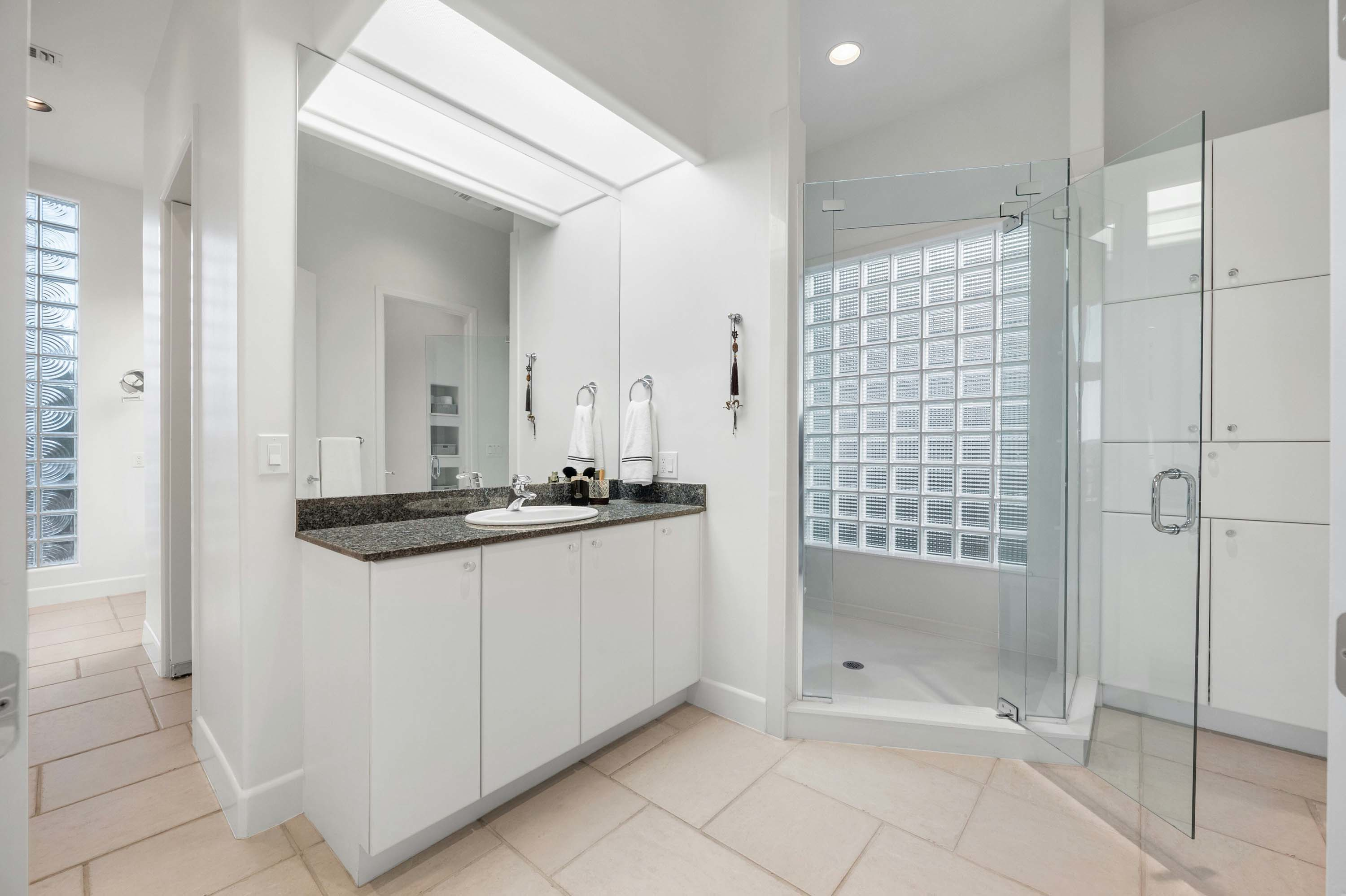 17 21808 Briarcliff Drive - Luxury Real Estate - Concierge Auctions