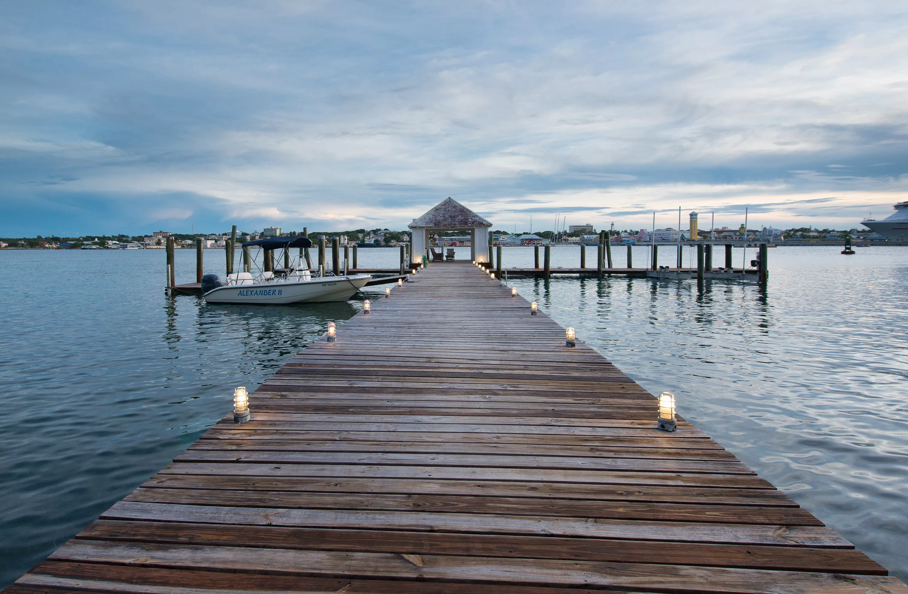 Paradise Island,  , Bahamas - kilkee-house-paradise-island-nassau-bahamas-luxury-real-estate-4_pf3xwg