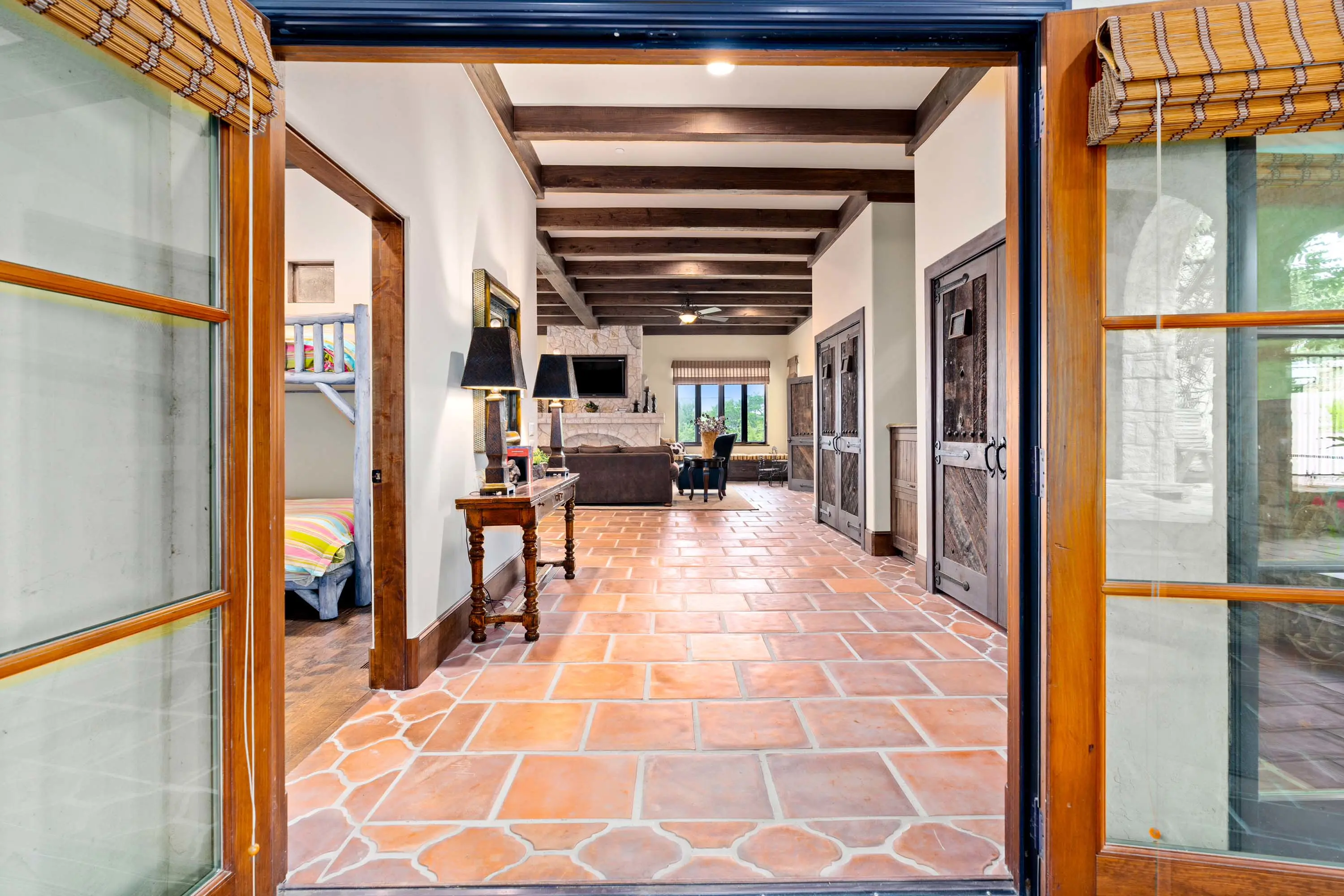 07 1011 Lakeview Point Drive - Luxury Real Estate - Concierge Auctions