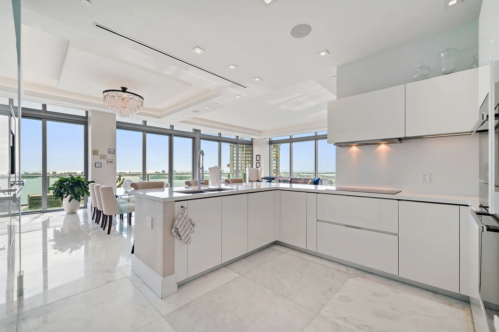 460 NE 28th Street, #4104, Miami, Florida 33137 - 14_-_12__4104_photo_by_MiamiRealEstatePhotographers.com_Neila_Granzoti_Rudden_oa9twi