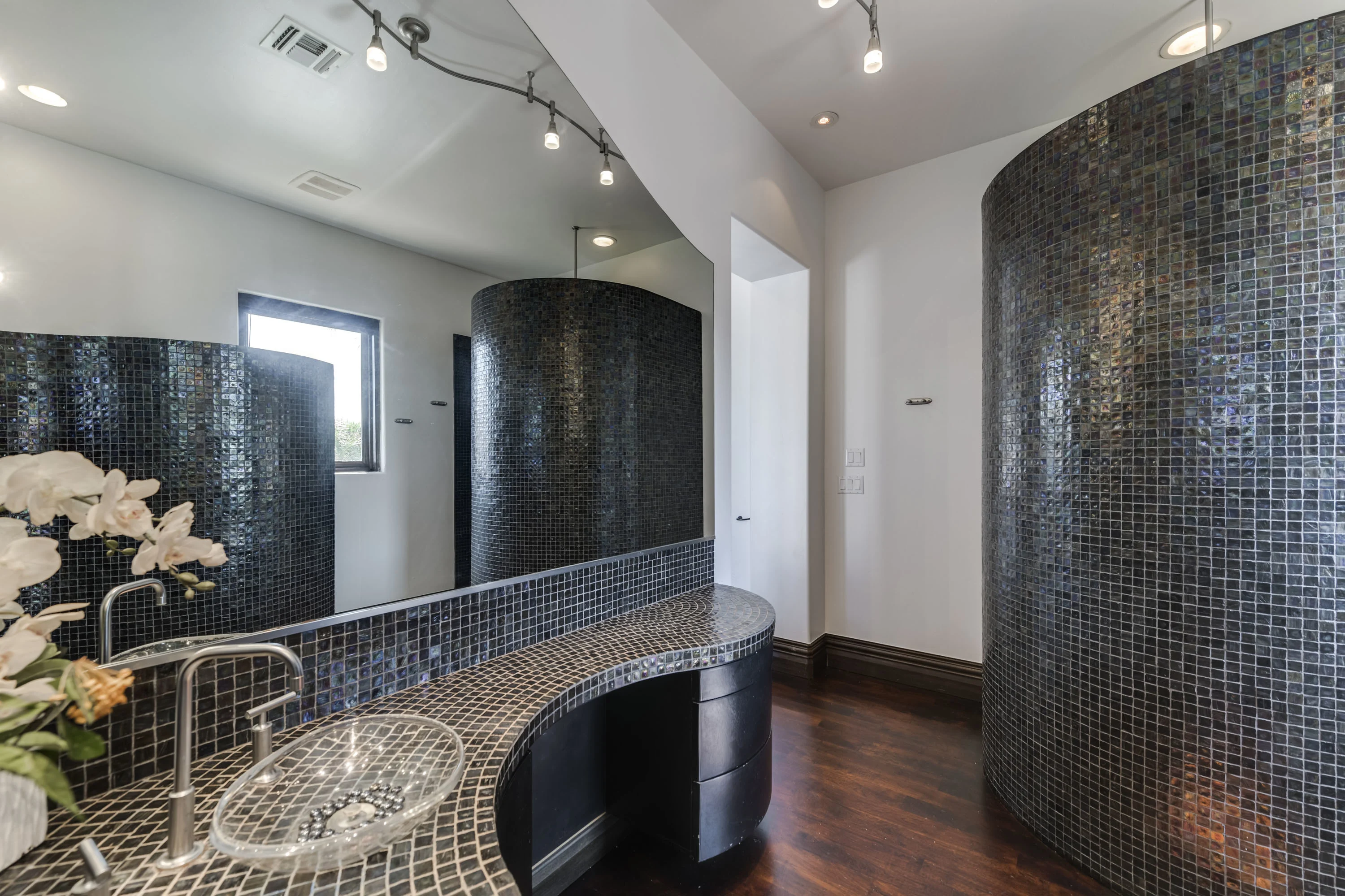 16 La Buena Vida Drive, Rockport, Texas Coast, Texas 78336 - casa-mombasa-16-la-buena-vida-drive-aransas-pass-texas14_cadbtq