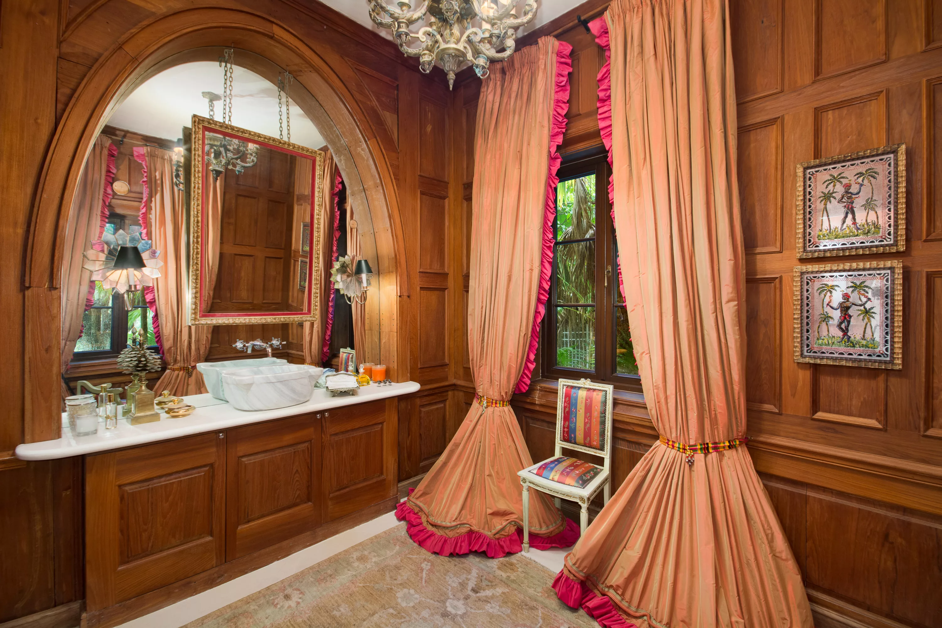 Paradise Island,  , Bahamas - kilkee-house-paradise-island-nassau-bahamas-luxury-real-estate-18_sovz4o