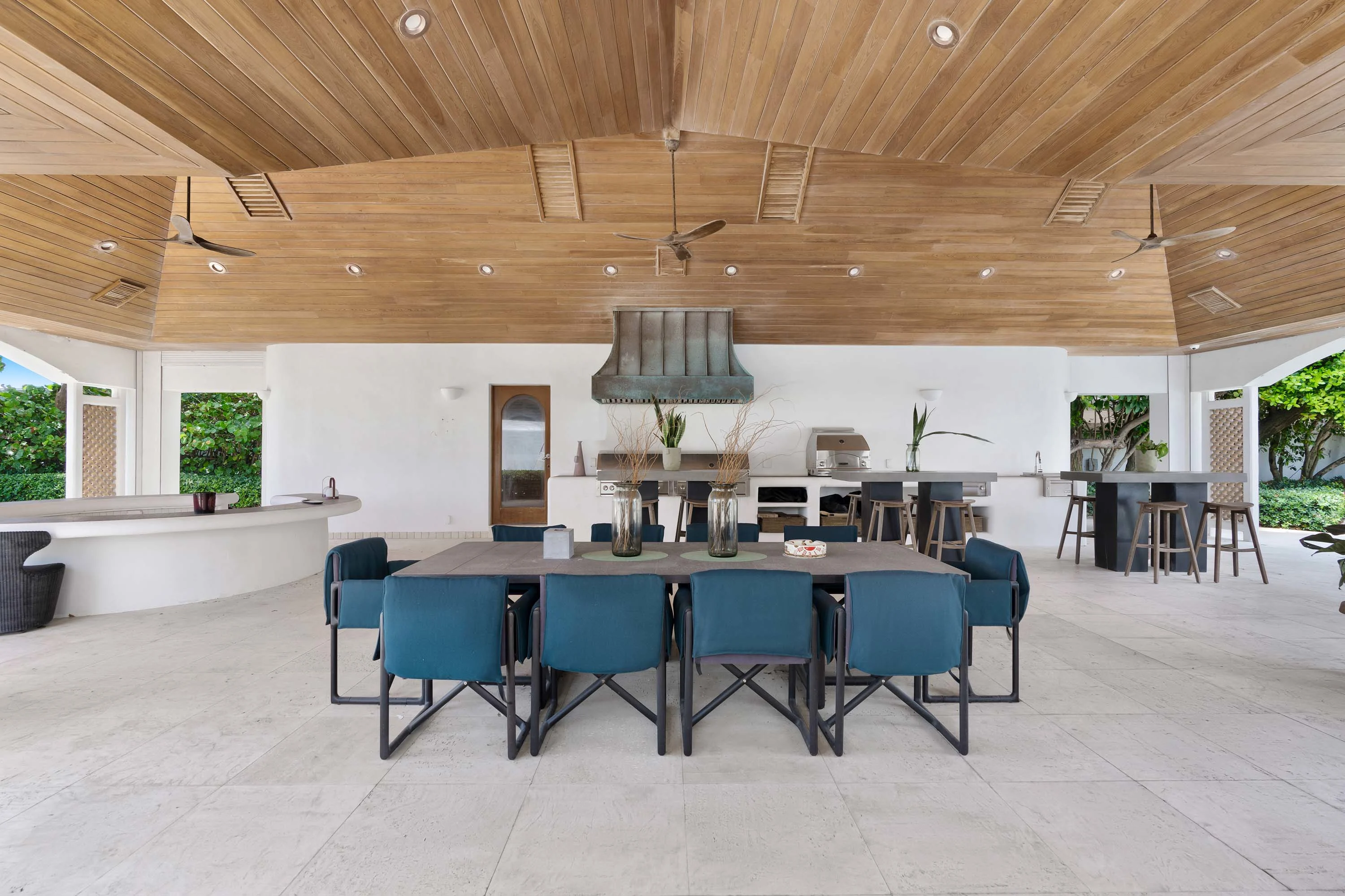 387 Ocean Boulevard, Golden Beach, Miami, Florida 33160 - 30_387_Ocean_Blvd_Golden_Beach_FL_vjlwdn