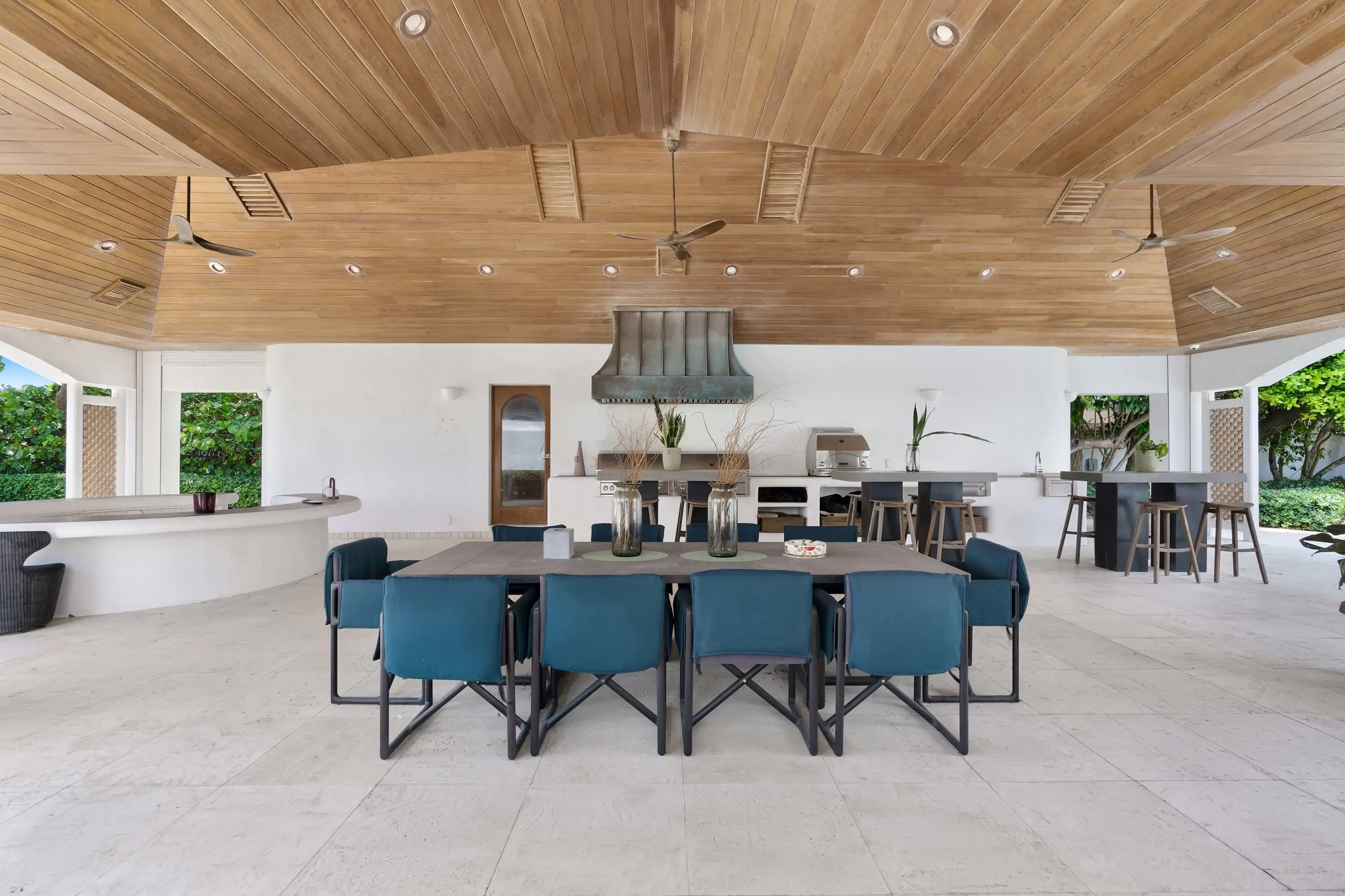 387 Ocean Boulevard, Golden Beach, Miami, Florida 33160 - 30_387_Ocean_Blvd_Golden_Beach_FL_vjlwdn