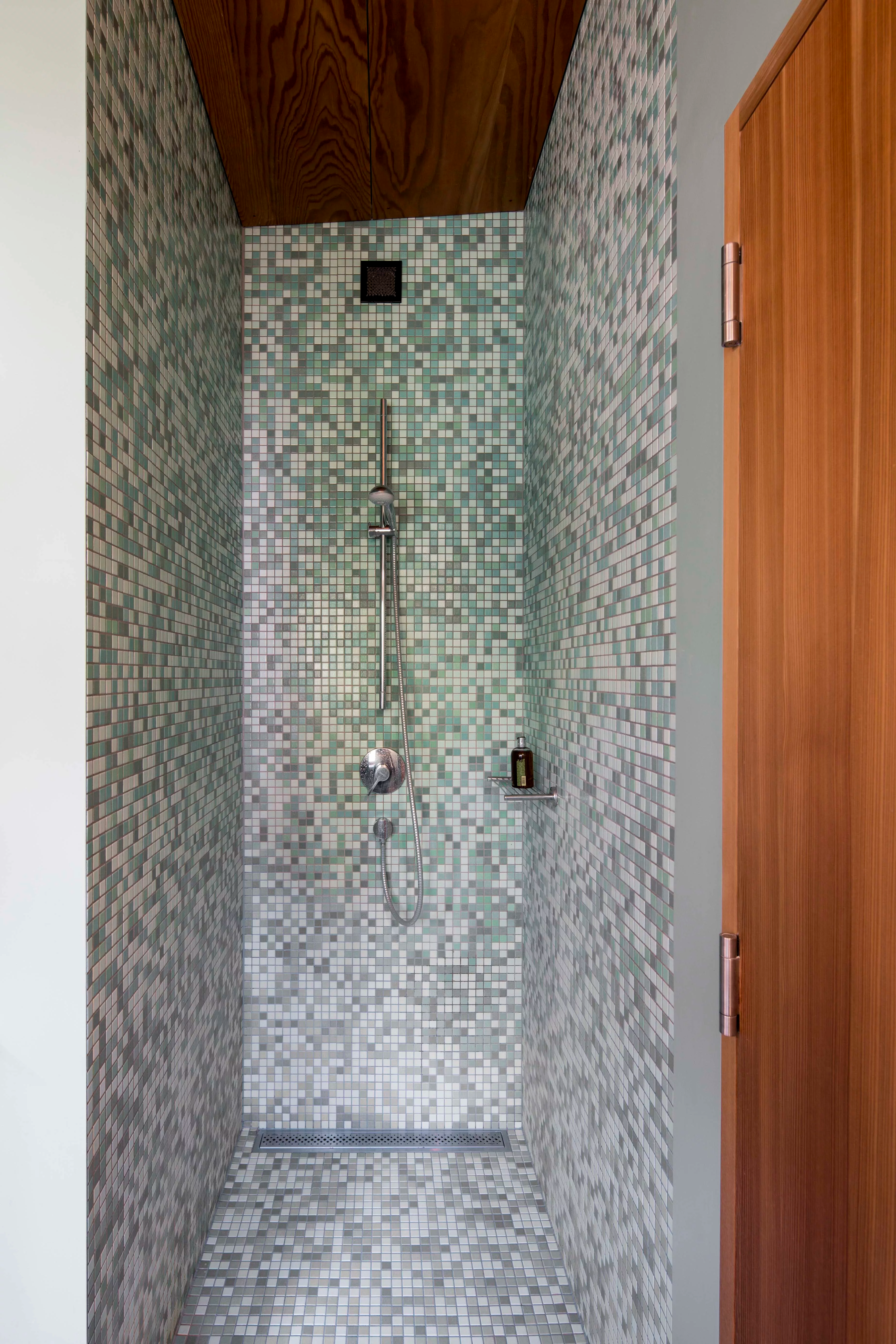 26, Avenue du General Leclerc, Near Evian, Auvergne-Rhône-Alpes 74200, France - casa-26-france21_n1rxus
