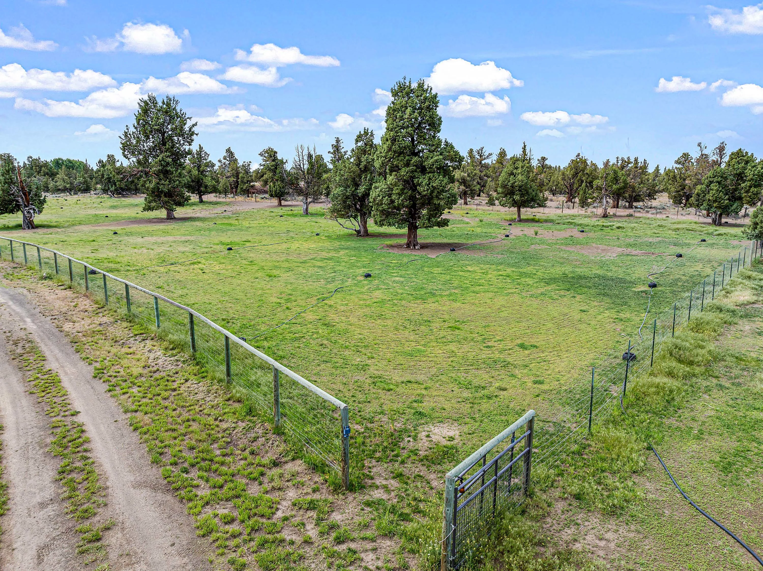 62265 Dodds Road, Bend, Oregon 97701 - 60_62265_Dodds_Rd_Bend_OR_97701_y1wymw