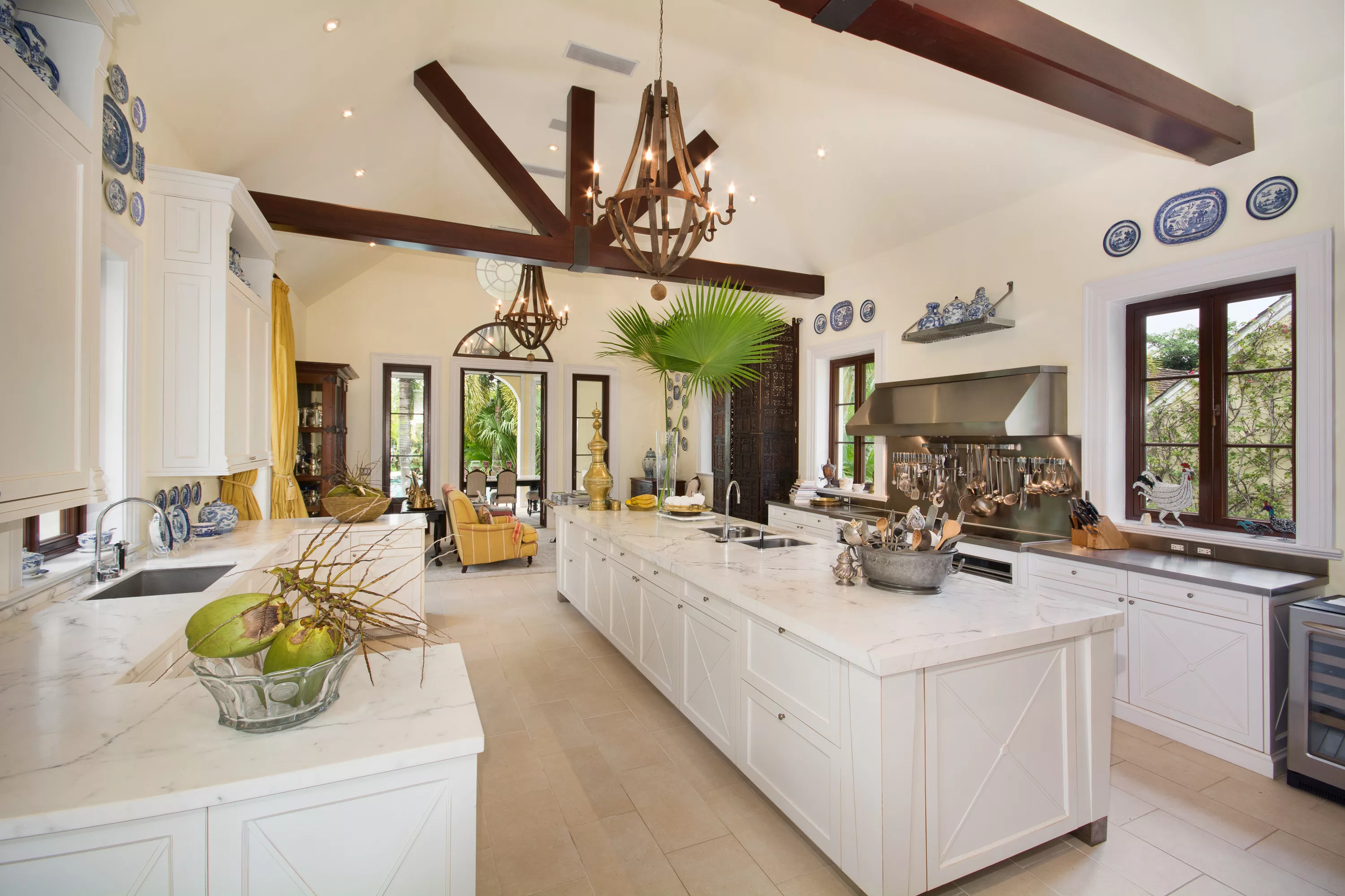 Paradise Island,  , Bahamas - kilkee-house-paradise-island-nassau-bahamas-luxury-real-estate-12_re4egj