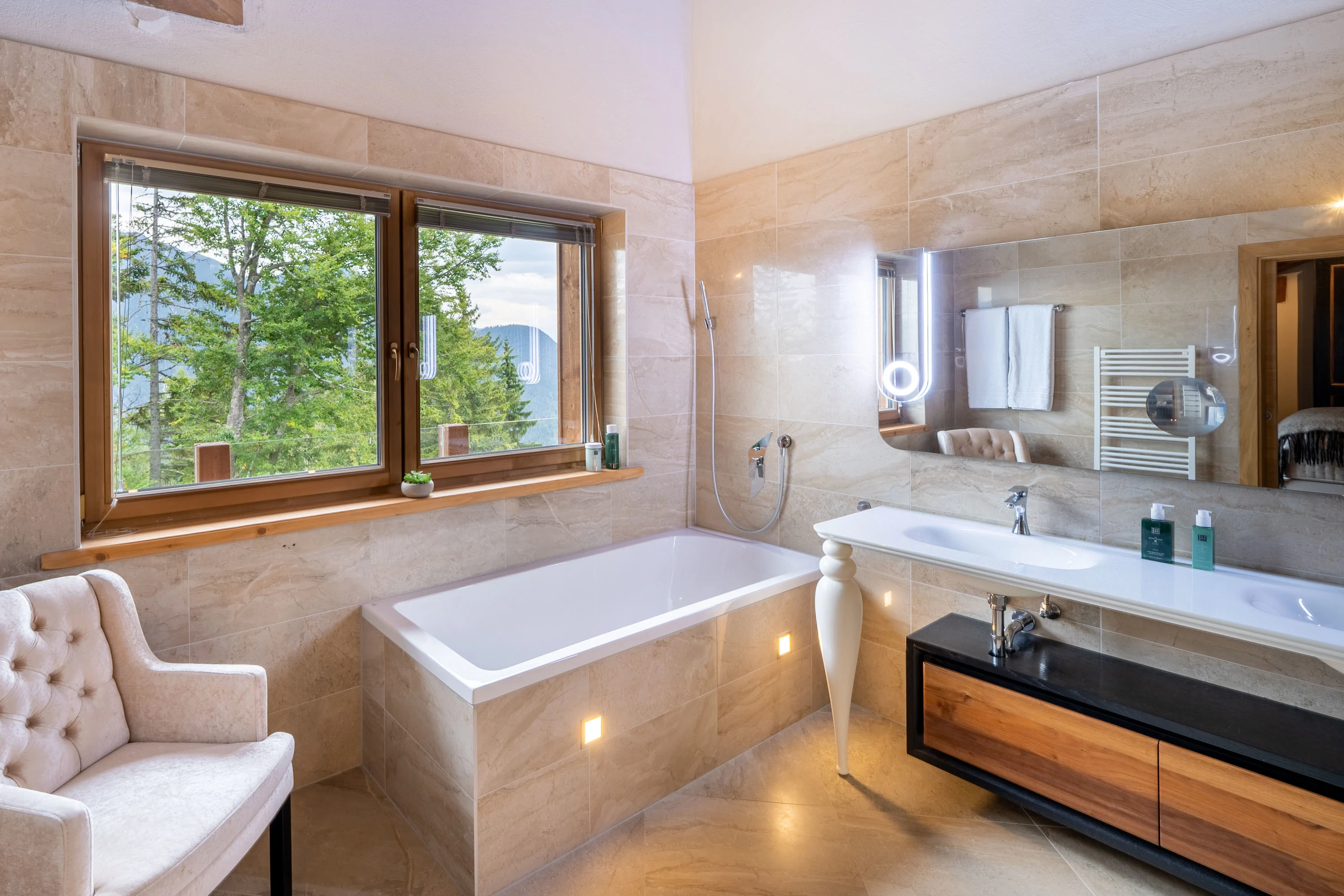 Luxury Mountain Chalet, Seefeld, Austrian Alps, Tirol , Austria - luxury-mountain-chalet-tirol-seefeld-austria17_rpxvew