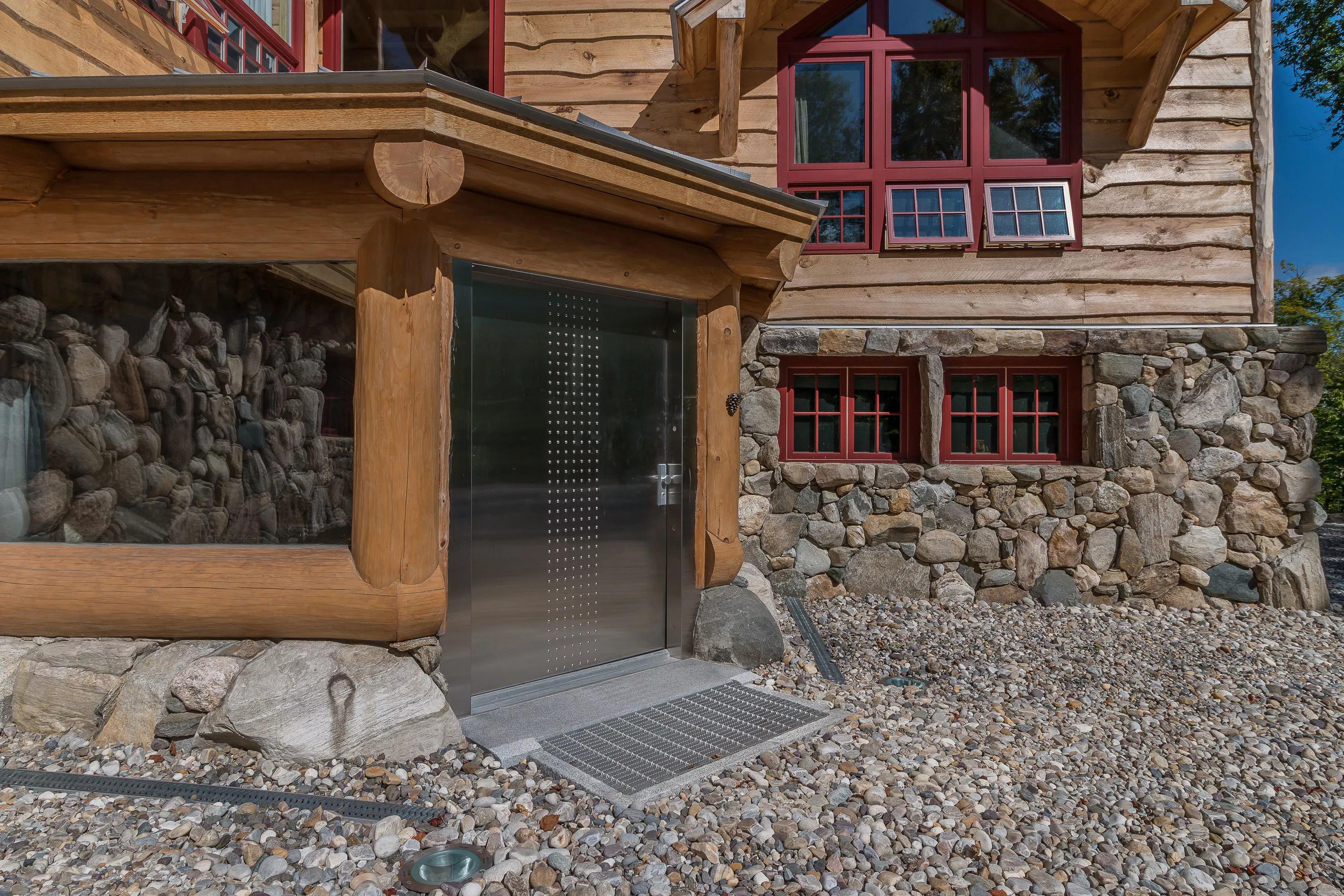 50 Quarter Mile Road, Stratton, Vermont 05340 - hauser_am_berg_02_tt3jxl