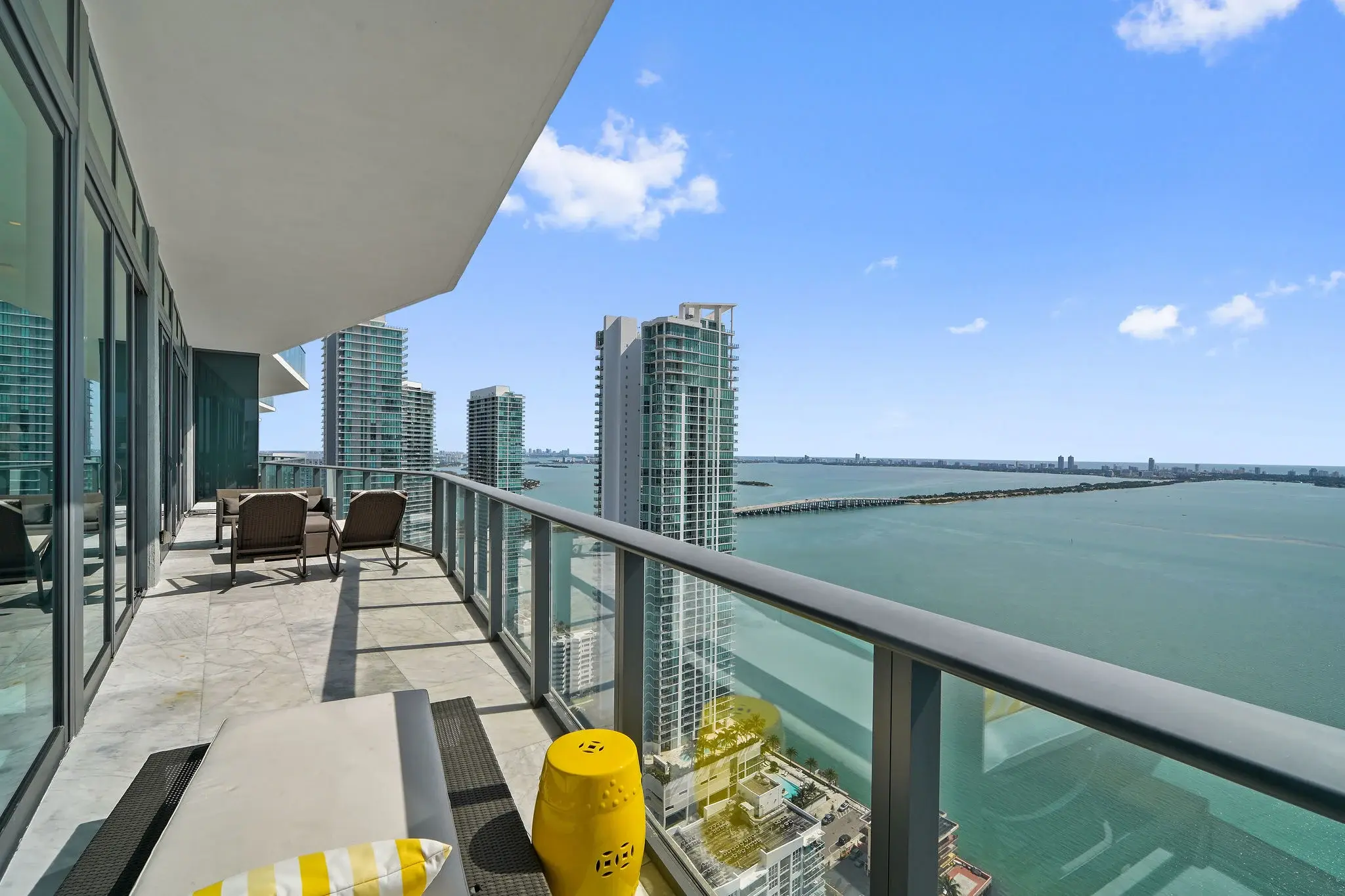 460 NE 28th Street, #4104, Miami, Florida 33137 - 3_-_29__4104_photo_by_MiamiRealEstatePhotographers.com_Neila_Granzoti_Rudden_shagip