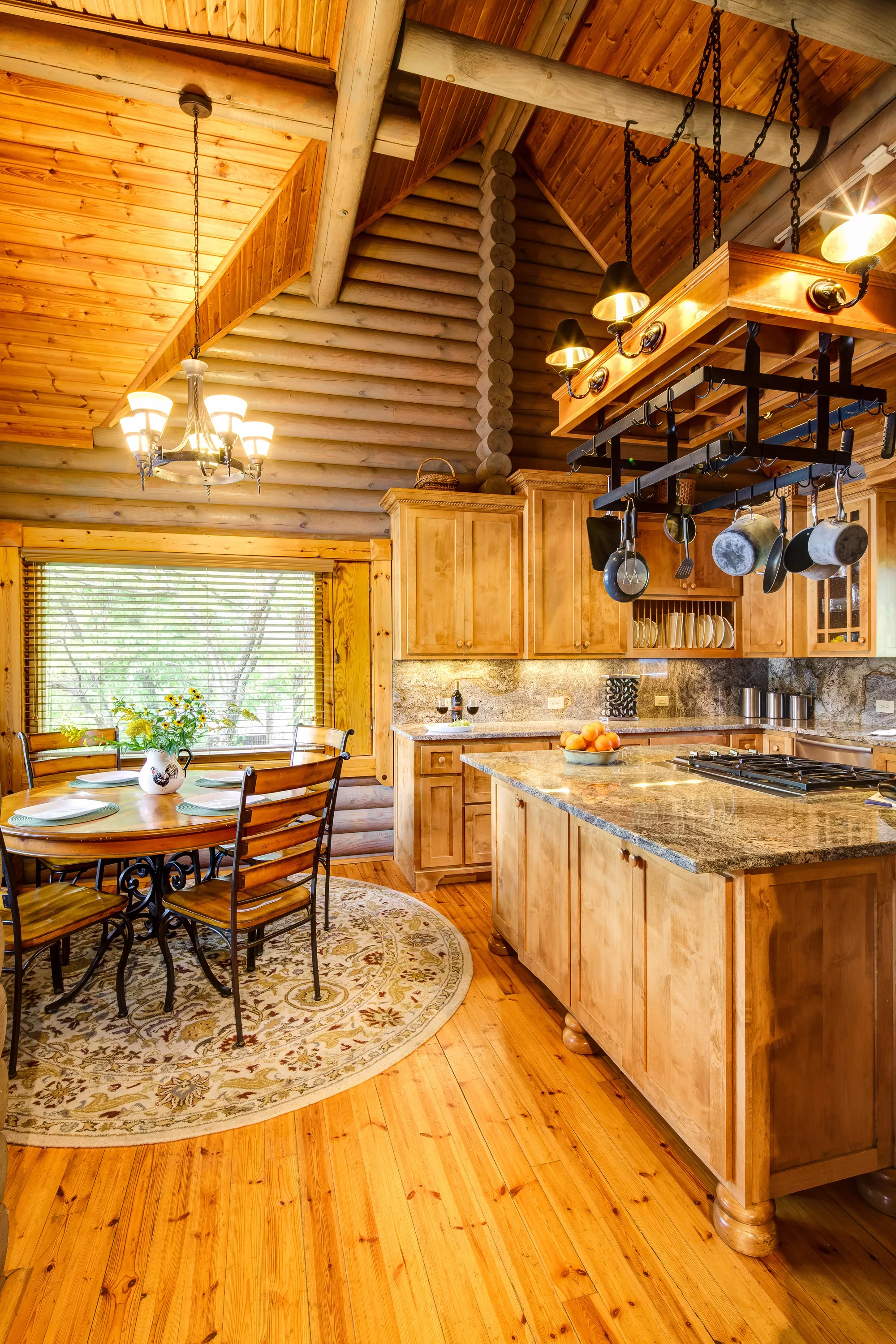 275 Kennemur Road, Historic Ellijay, Georgia 30536 - falling-waters-mountain-lodge-275-kennemur-rd-luxury-real-estate-12_otzr5a