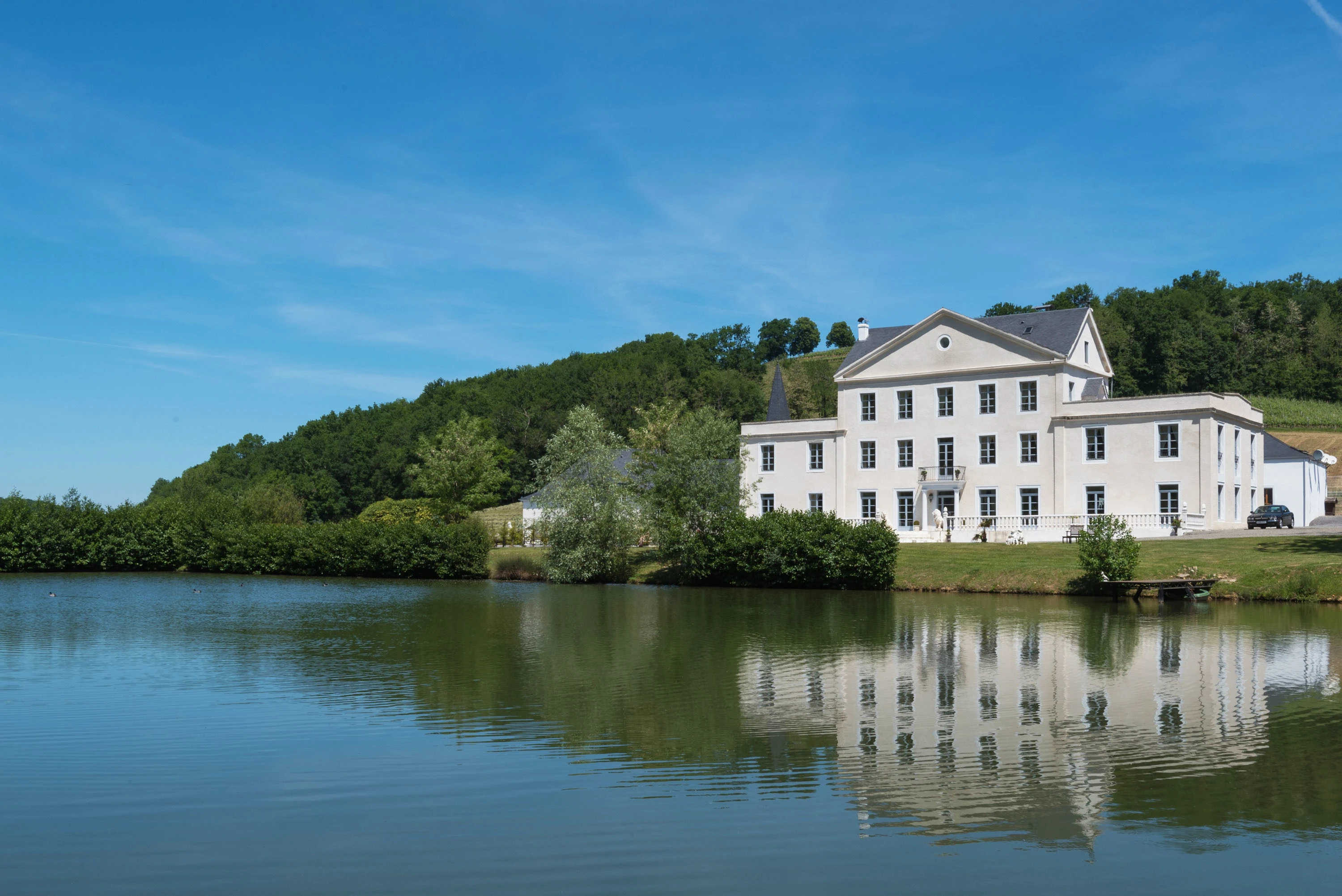 Route de Cardesse 64360, Pau, Pyrénées-Atlantiques , France - chateau-roquehort-monein-france_02_mryl6z