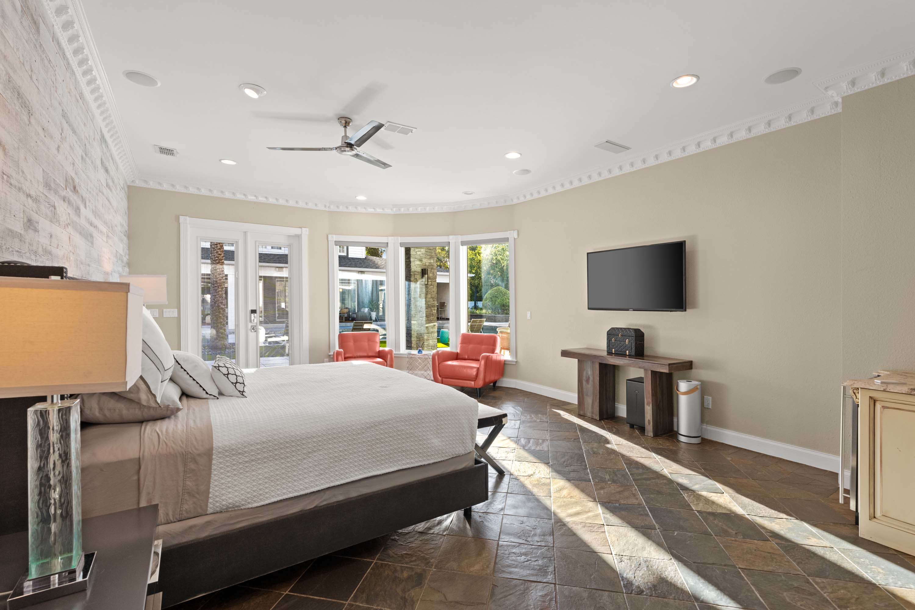 17 4 Broadcreek Circle - Luxury Real Estate - Concierge Auctions