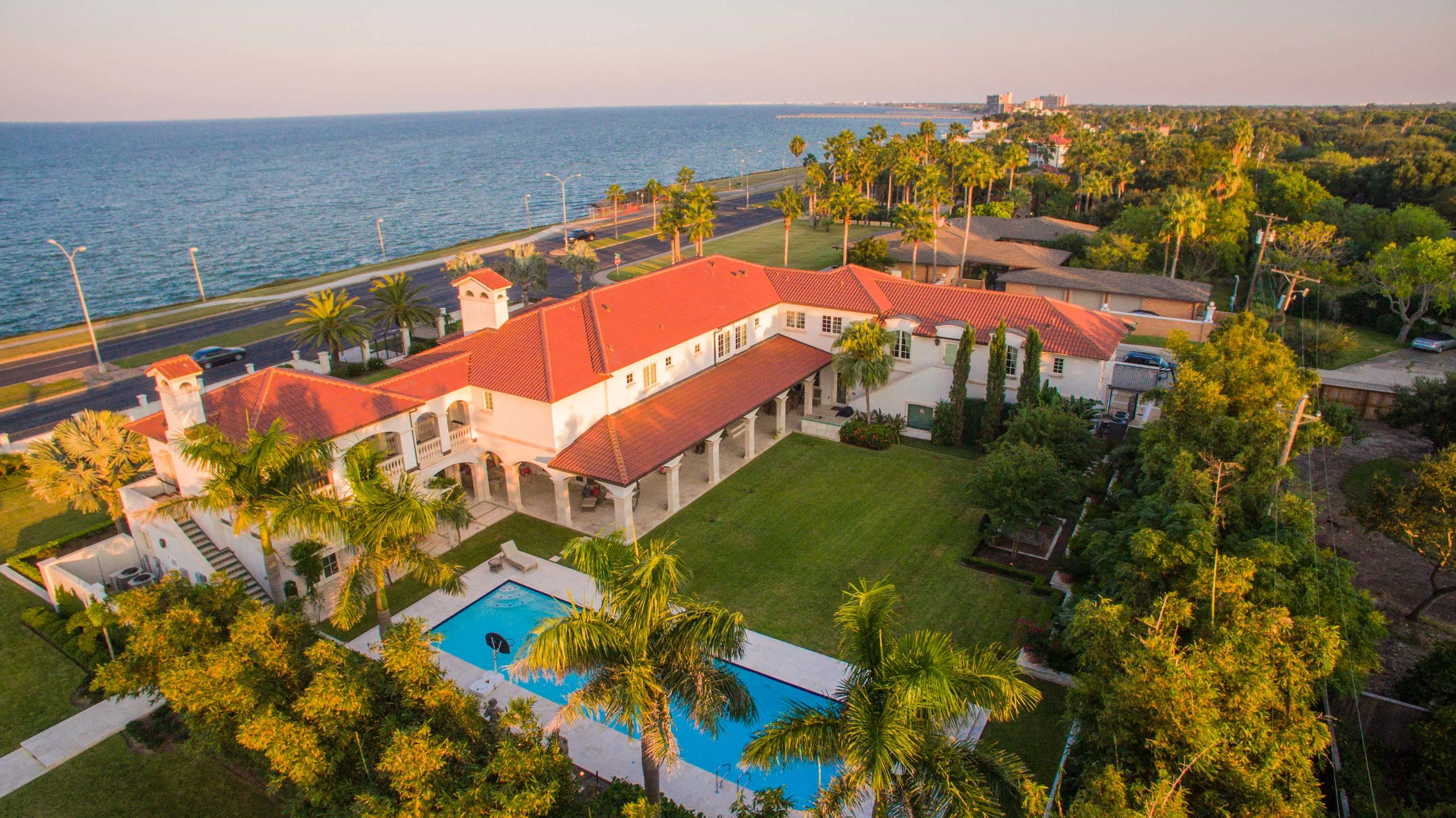  3825 Ocean Drive, Corpus Christi, Texas 78411 - 3825-ocean-drive35_xzg324