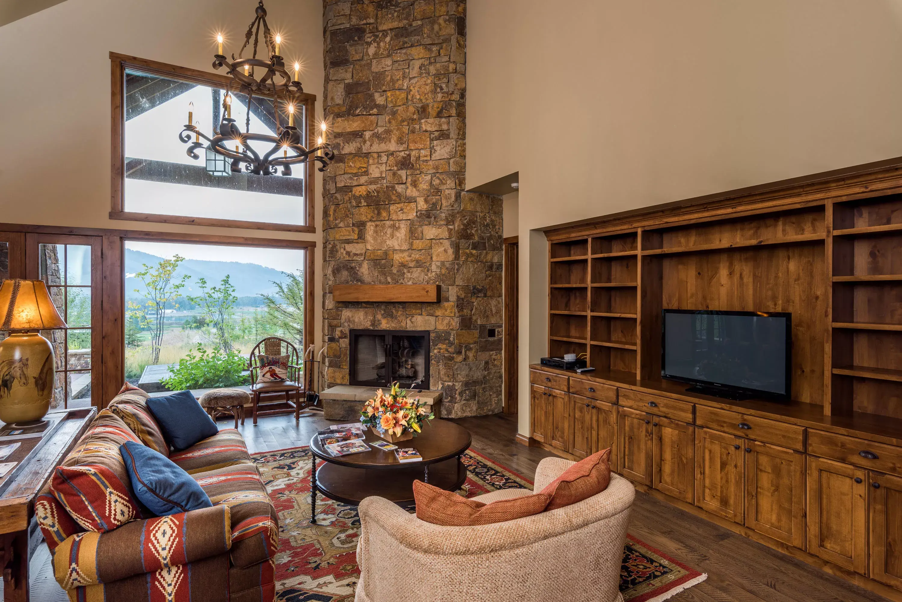 585 W Lodge Cottage Drive, Jackson Hole, Wyoming 83001 - 585_W_Lodge_Cottage_Drive_02_a1g7iu