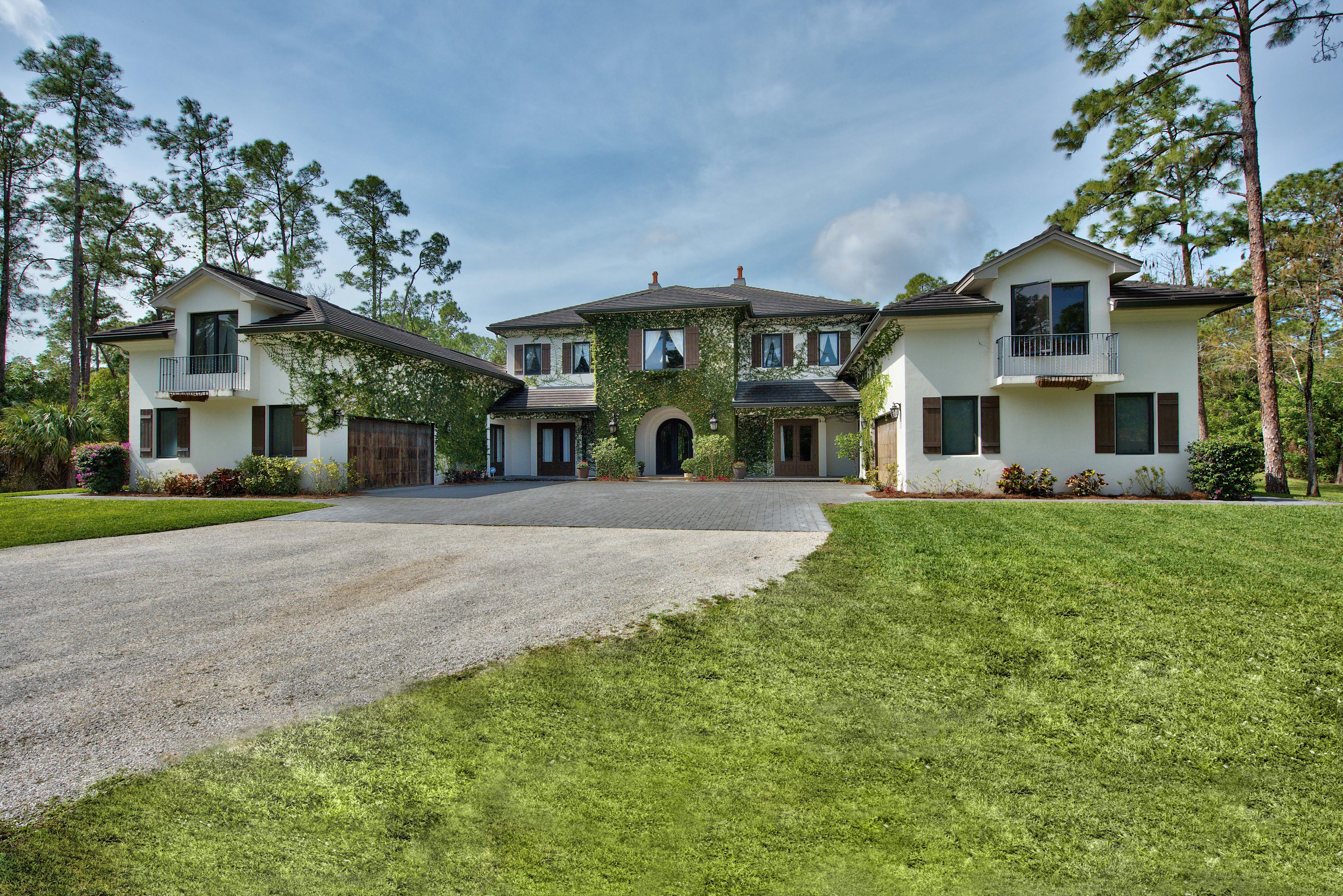 5190 Teak Wood Drive, Naples, Florida 34119 - 5190-teak-wood-drive-naples-florida01_iagiz4