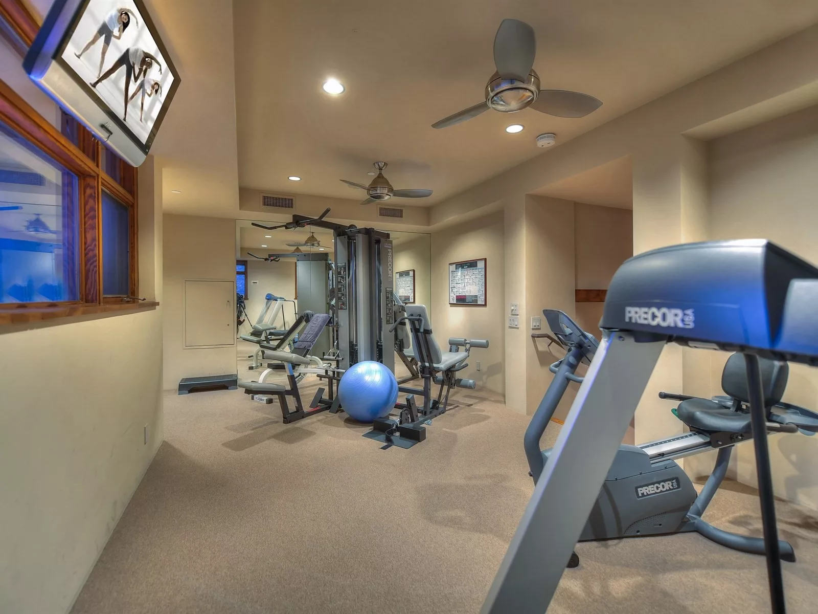35237 North Ridgeway Dr, Carefree, Arizona 85377 - 35237-North-Ridgeway-Carefree-Arizona26-16-16-09-099_lef09z