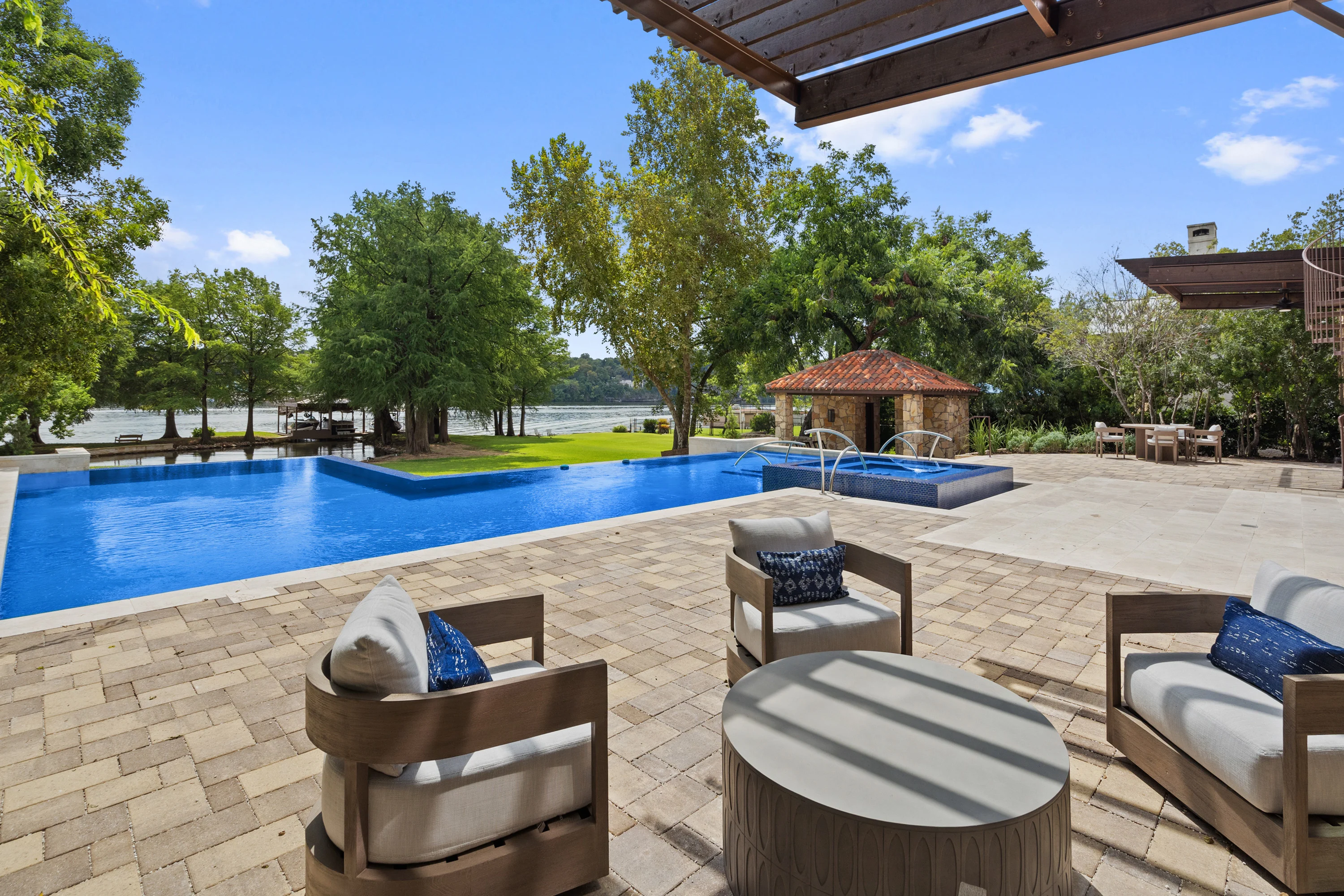 2611 Westlake Drive, Austin, Texas 78746 - 2611-westlake-drive-austin-texas18_difk1f