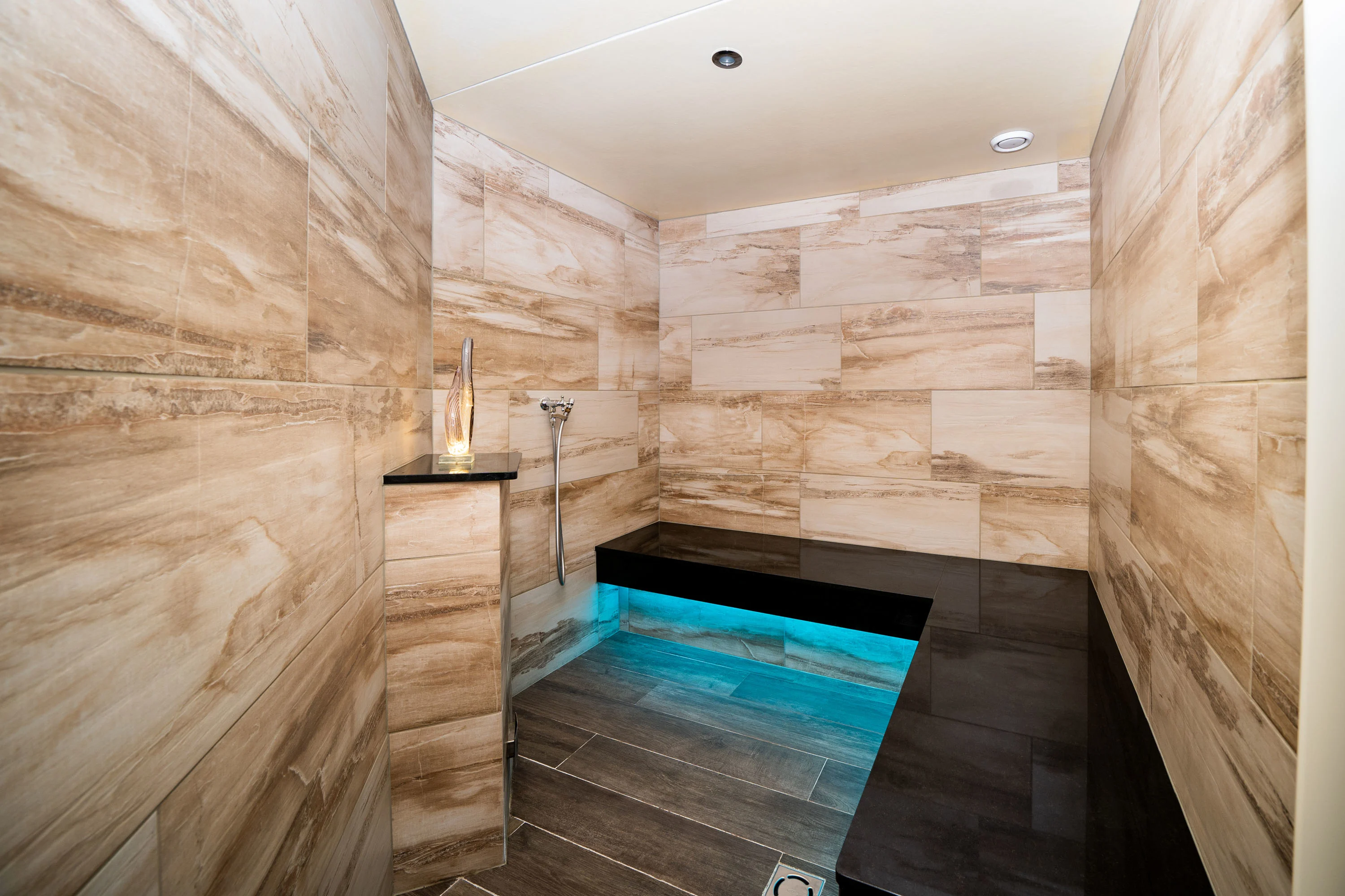 Luxury Mountain Chalet, Seefeld, Austrian Alps, Tirol , Austria - luxury-mountain-chalet-tirol-seefeld-austria47_hbi5ya
