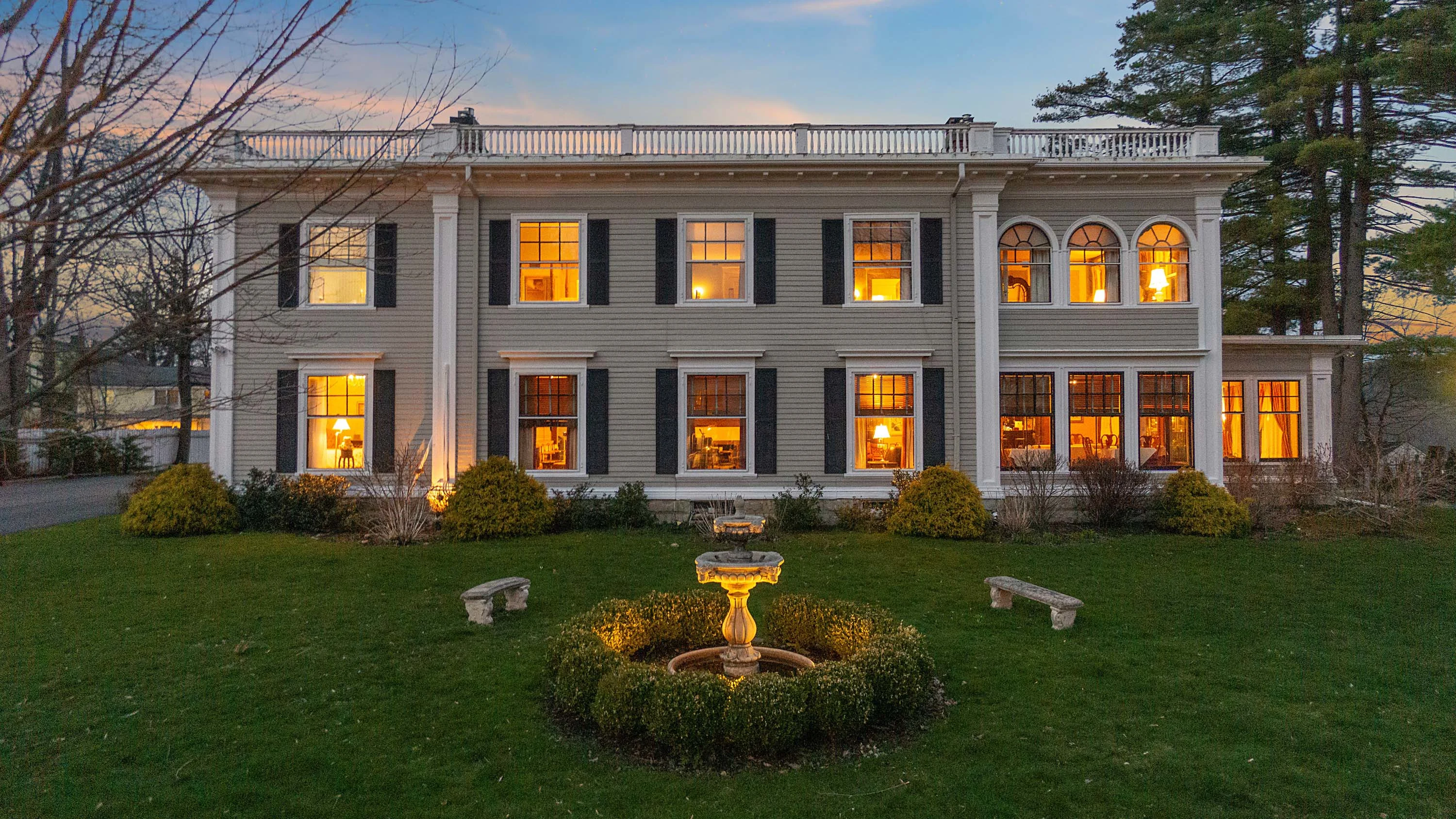 51 Walker Street, The Berkshires, Massachusetts 01240 - gateways-inn-51-walker-street-lenox-massachusetts40_f16ysx