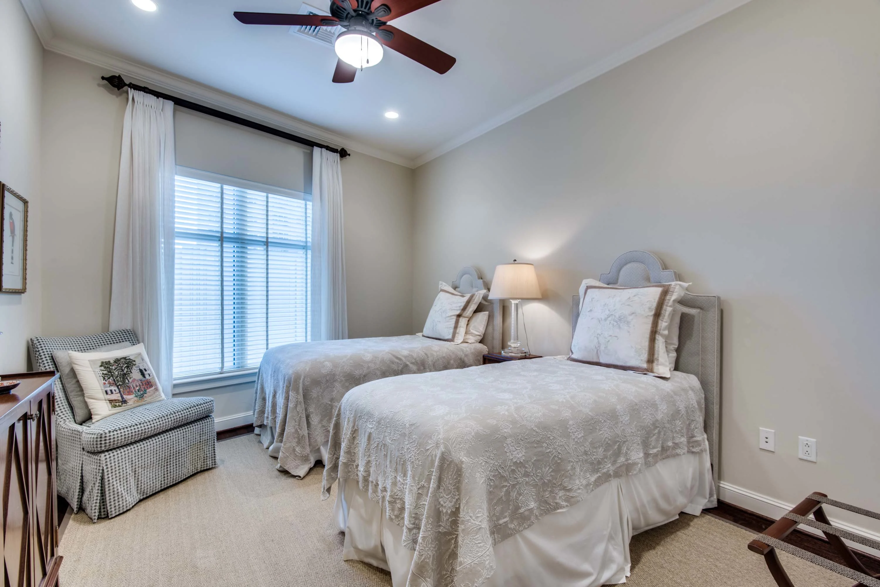 2555 North Pearl Street, #202, Ritz-Carlton Residences, Dallas, Texas 75201 - 2555-north-pearl-street-dallas-texas_22_xy1sjf