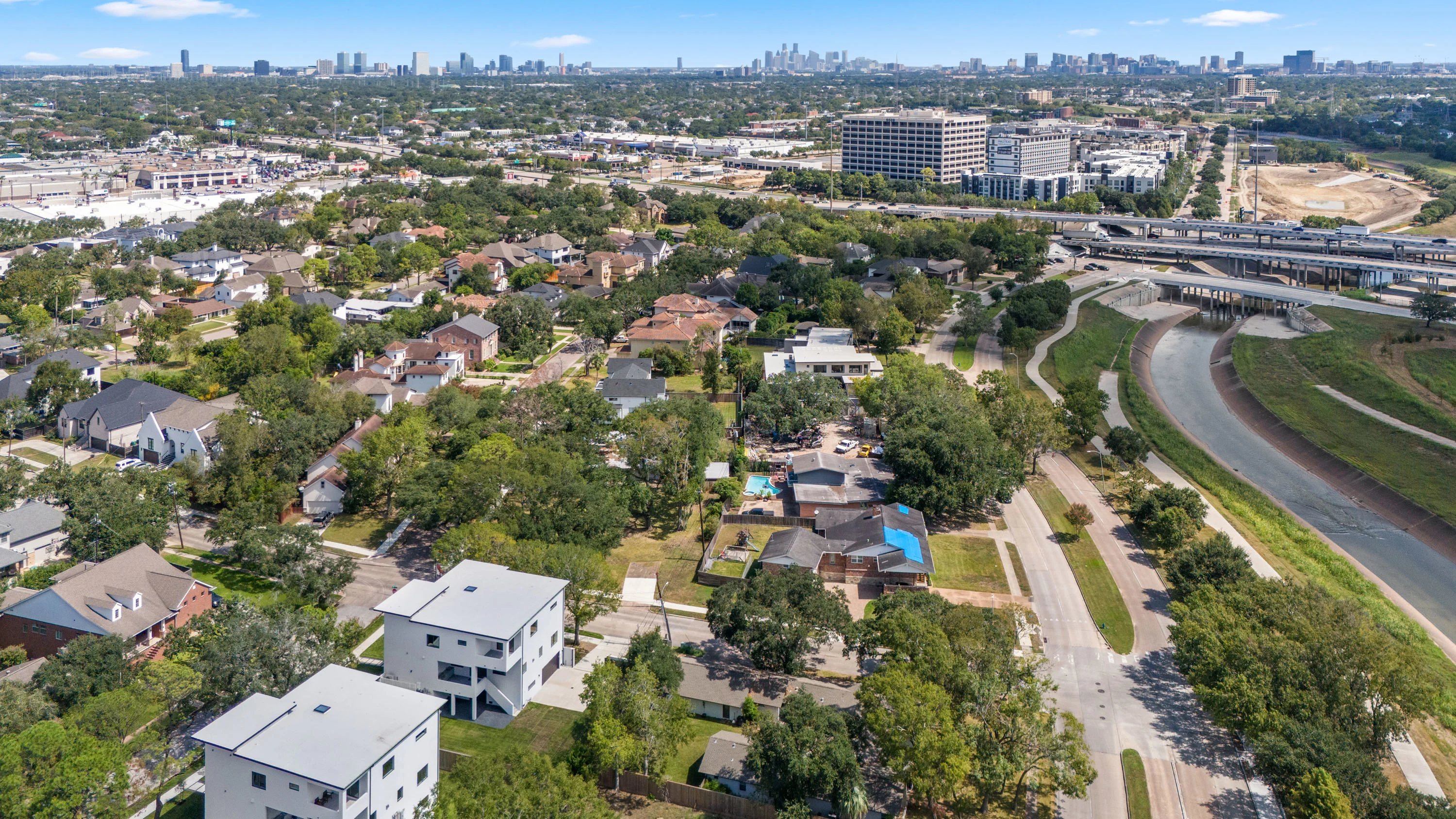 4903 Braesvalley Drive, Houston, Texas 77096 - 4903_Braesvalley_Dr_33_qkuts7