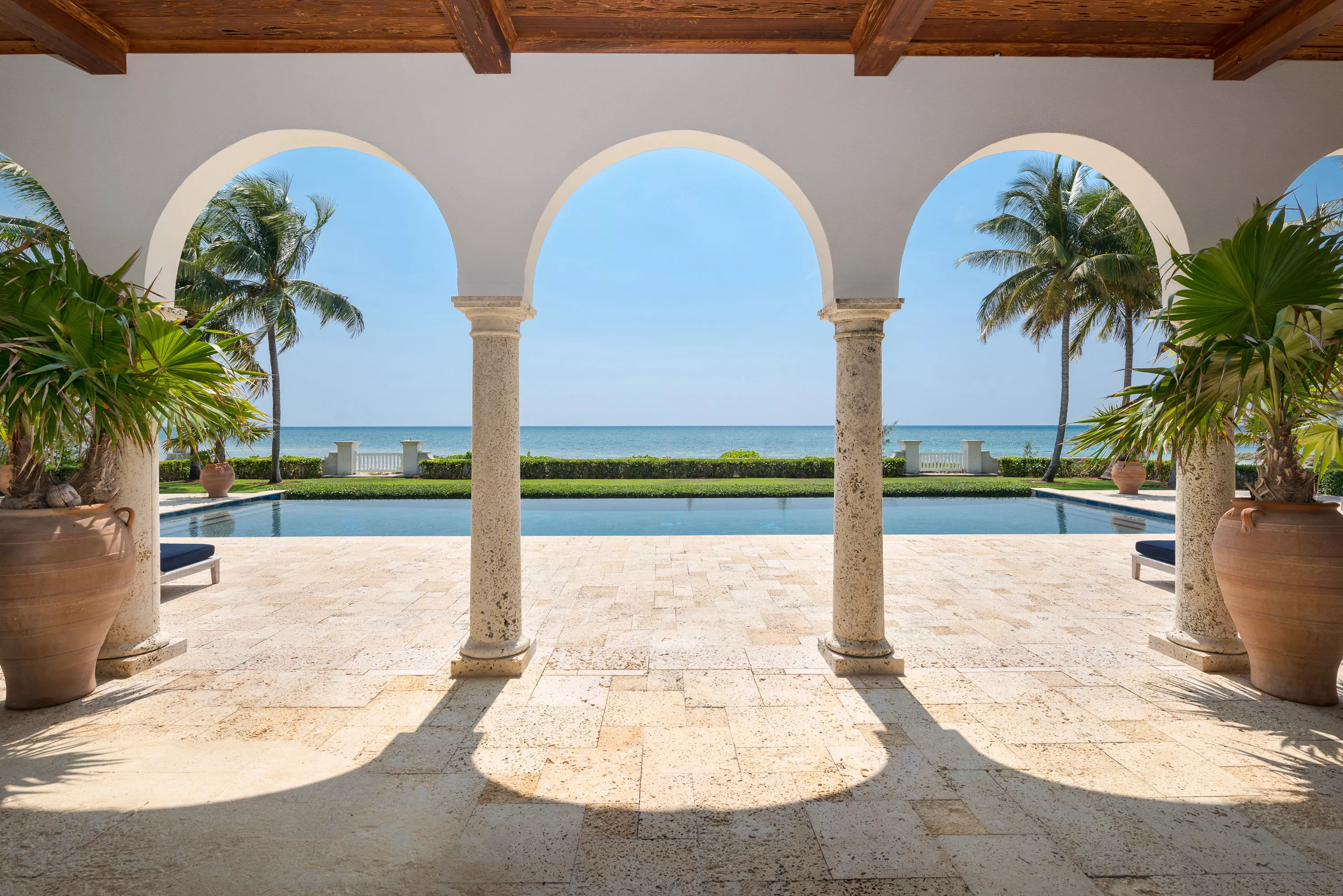 #20 Princess Isle, Freeport,  , Bahamas - 20-princess-isle-grand-bahama-island-luxury-real-estate-12_hlsotq