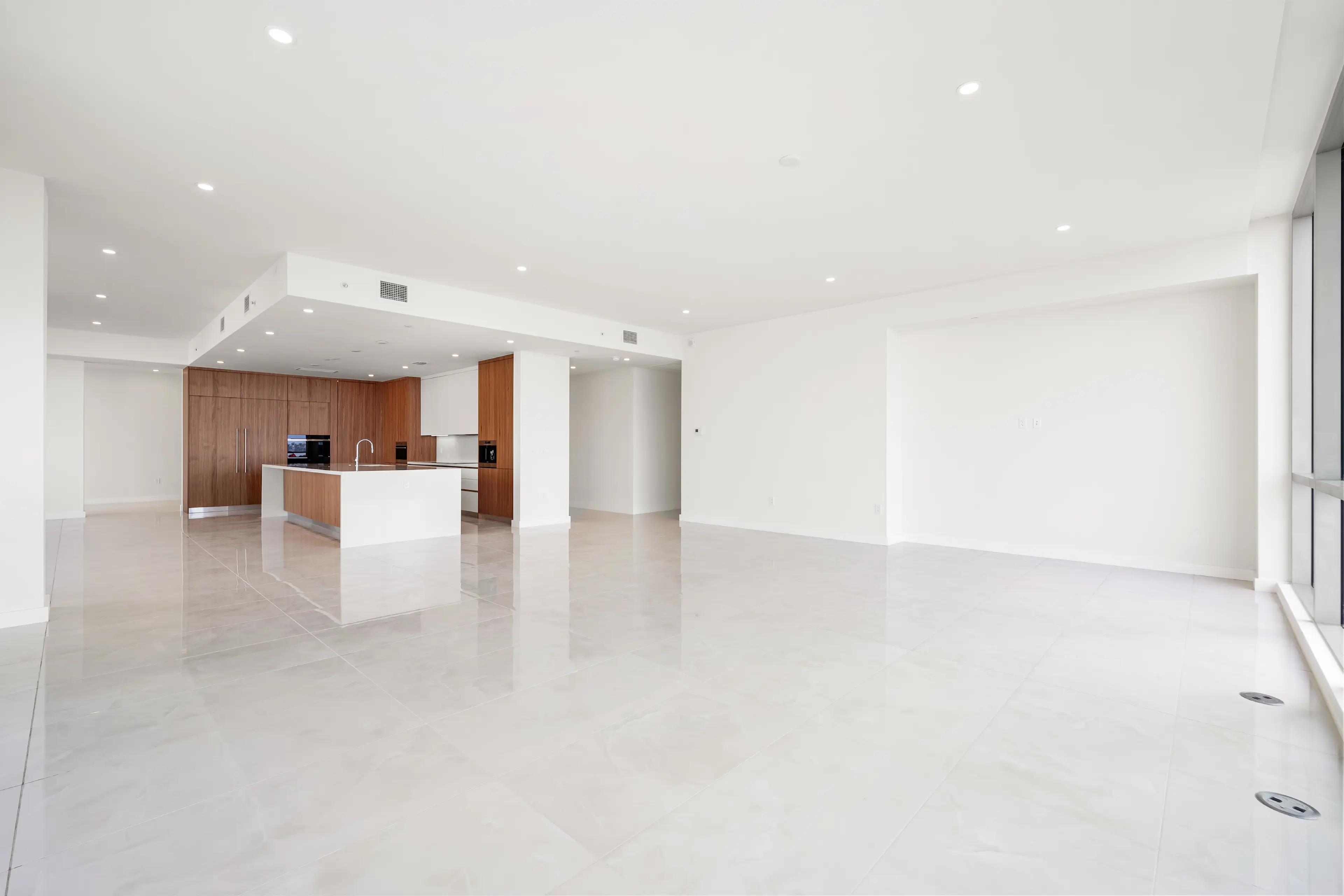 12 111 Golden Gate Point -Penthouse 701, Sarasota, FL 34236 - Luxury Real Estate - Concierge Auctions