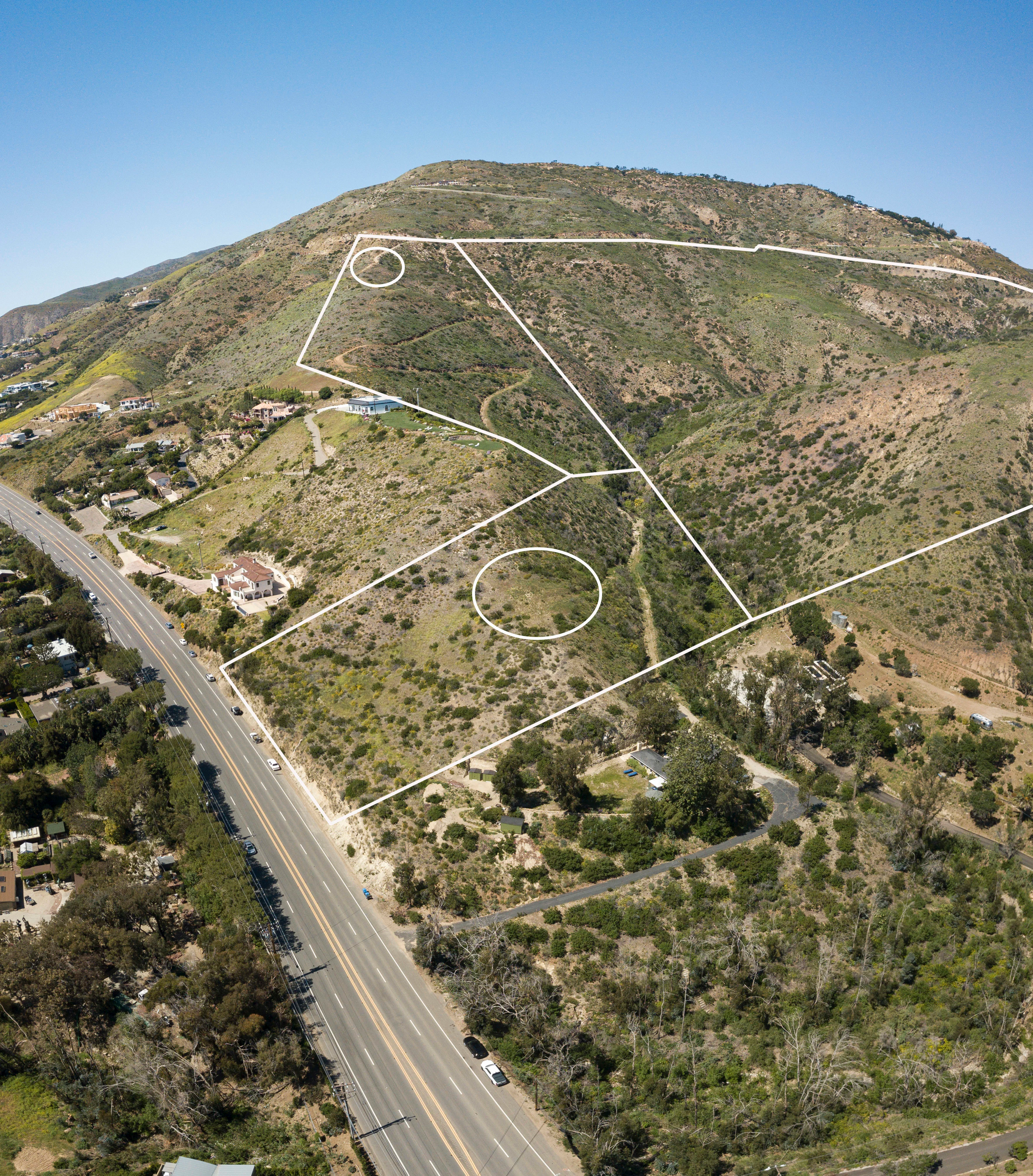 Encinal Canyon Bluff | Pacific Coast Highway, Malibu, California 90265 - 3_-_All_3_Parcels_2_Outlined_Circle_pvr39k