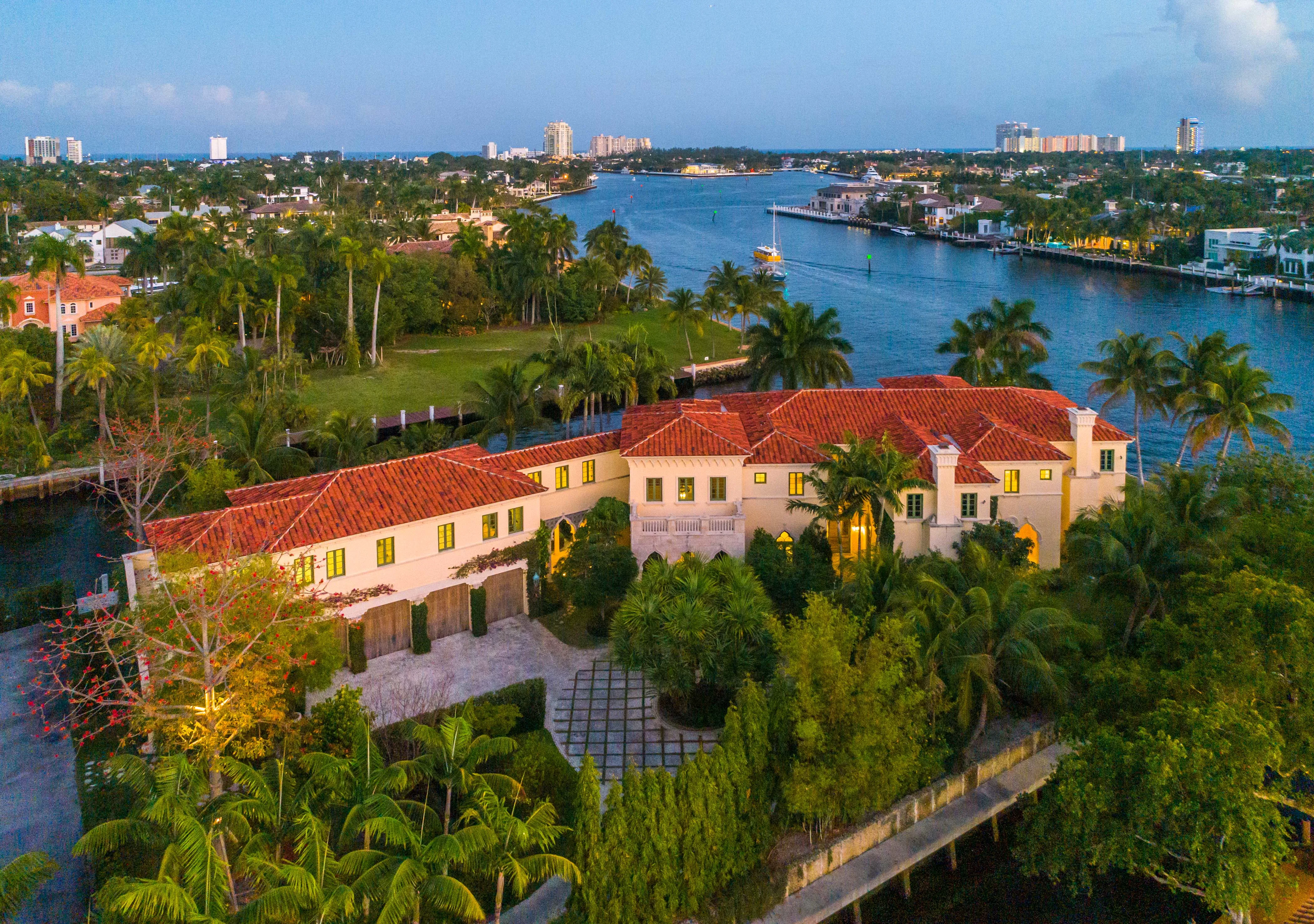 534 Bontona Avenue, Fort Lauderdale, Florida 33301 - casa-bella-fortuna-fort-lauderdale-florida73_uxlohs