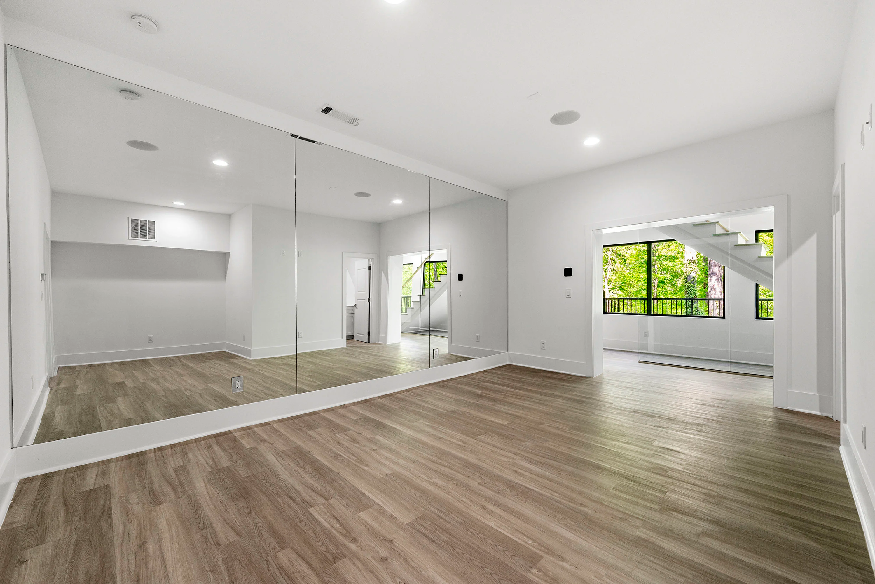 600 Colebrook Court NW, Chastain Park, Atlanta, Georgia 30327 - 600_Colebrook_11_lycdmz