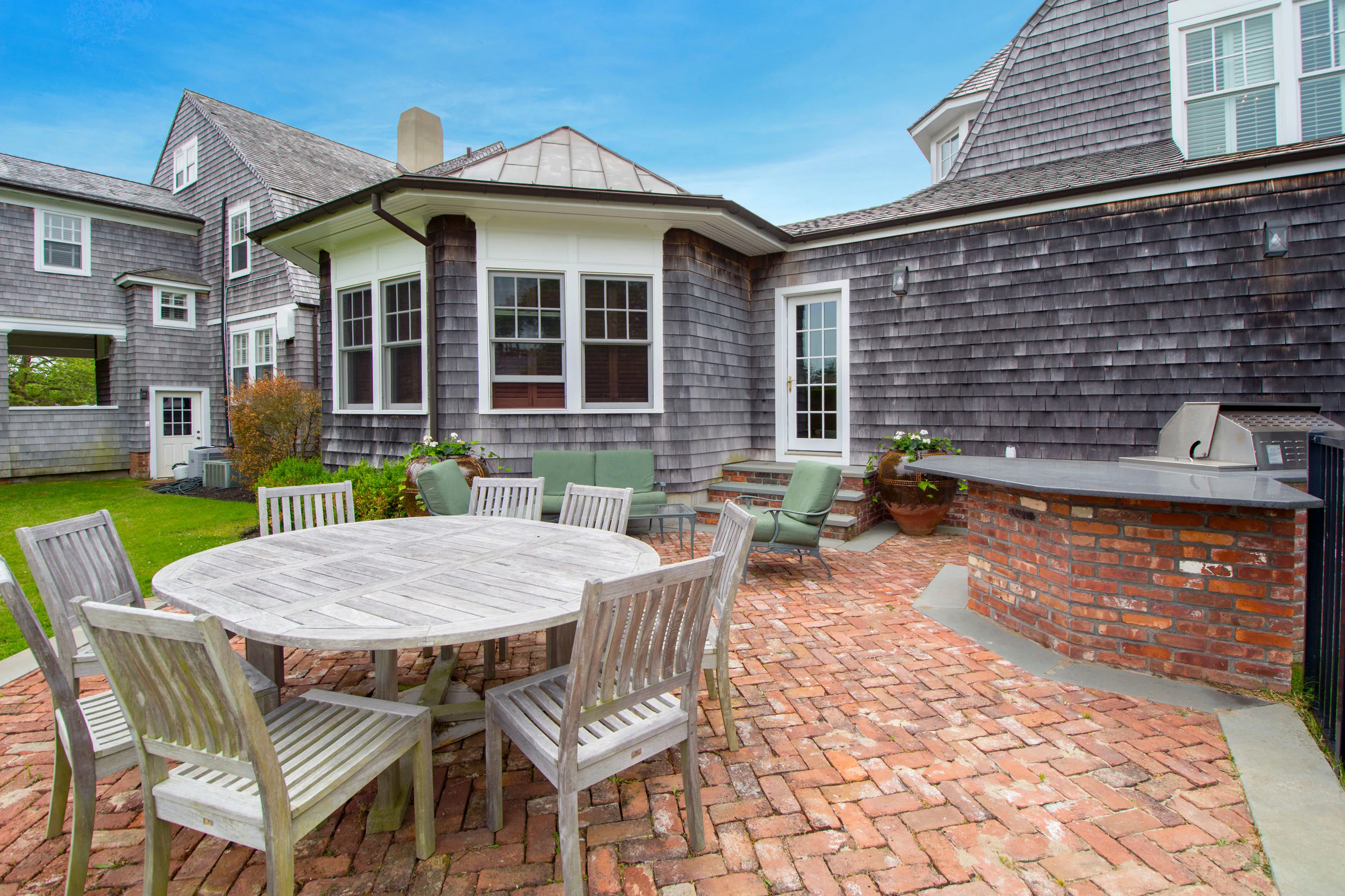 14 Halsey Ave, Westhampton Beach, New York 11978 - 14-halsey-ave-westhampton-beach-ny-22-13-14-55-5555_cluiab