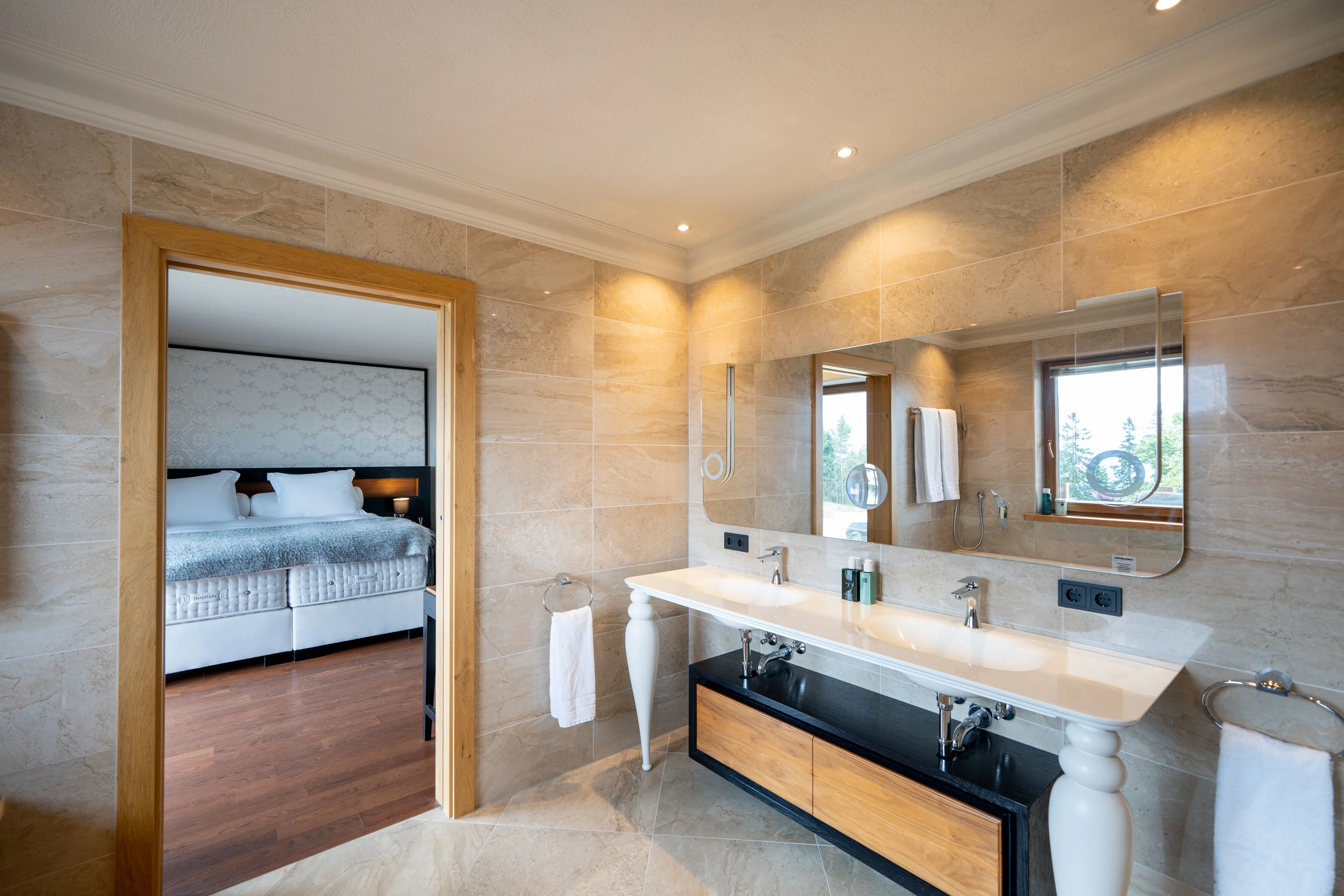 Luxury Mountain Chalet, Seefeld, Austrian Alps, Tirol , Austria - luxury-mountain-chalet-tirol-seefeld-austria40_y8lyb2
