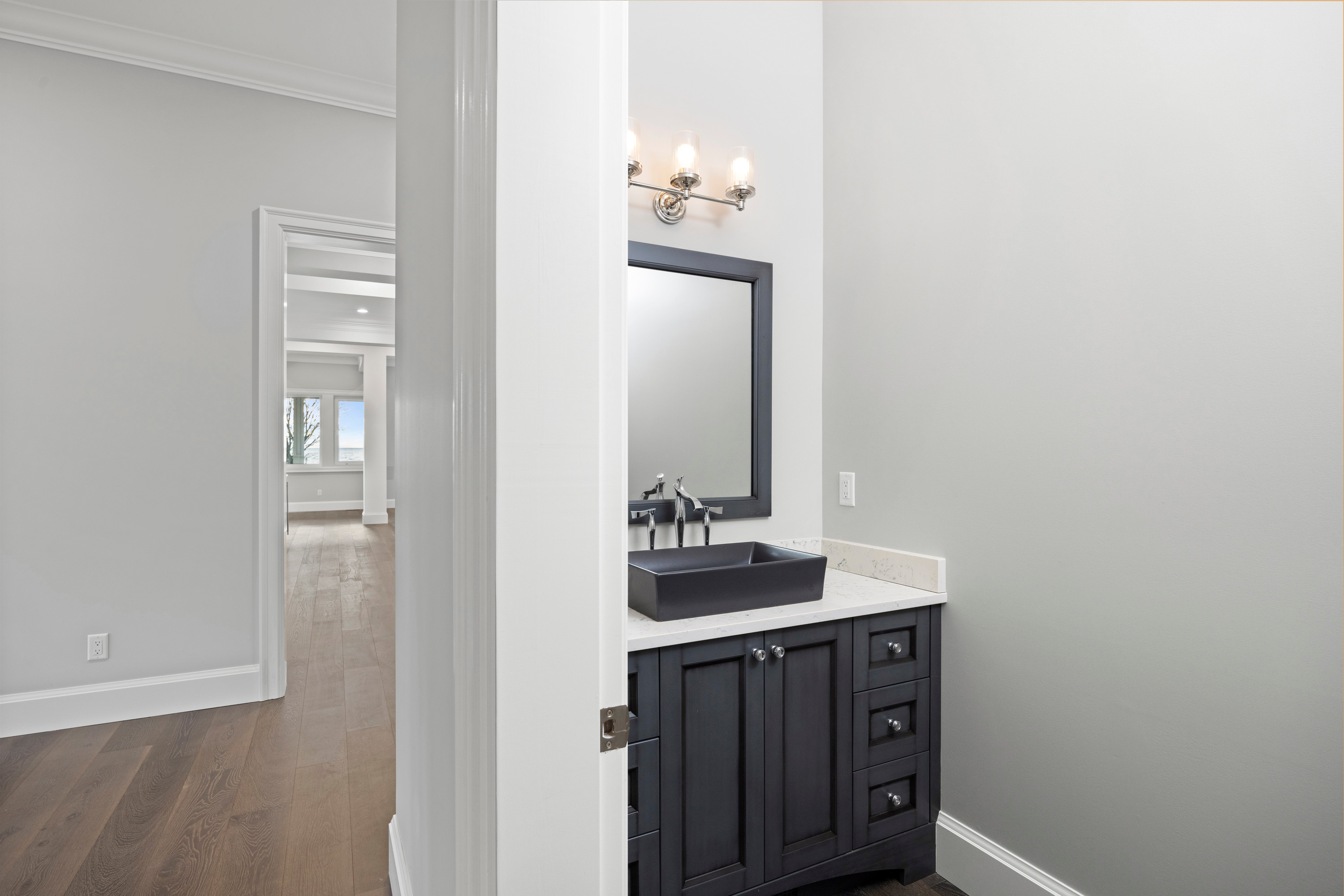 018 581 Marine Drive, Point Roberts, WA