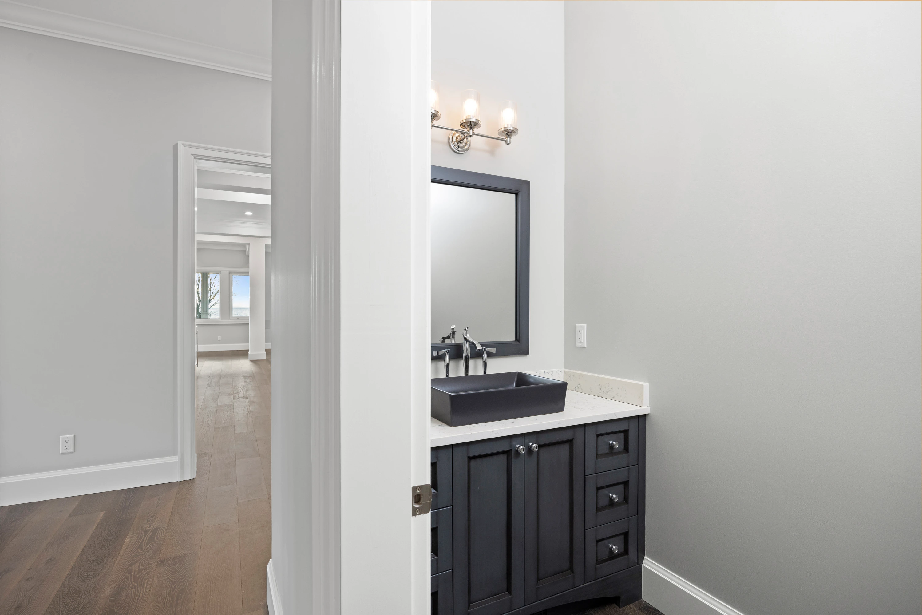 018 581 Marine Drive, Point Roberts, WA