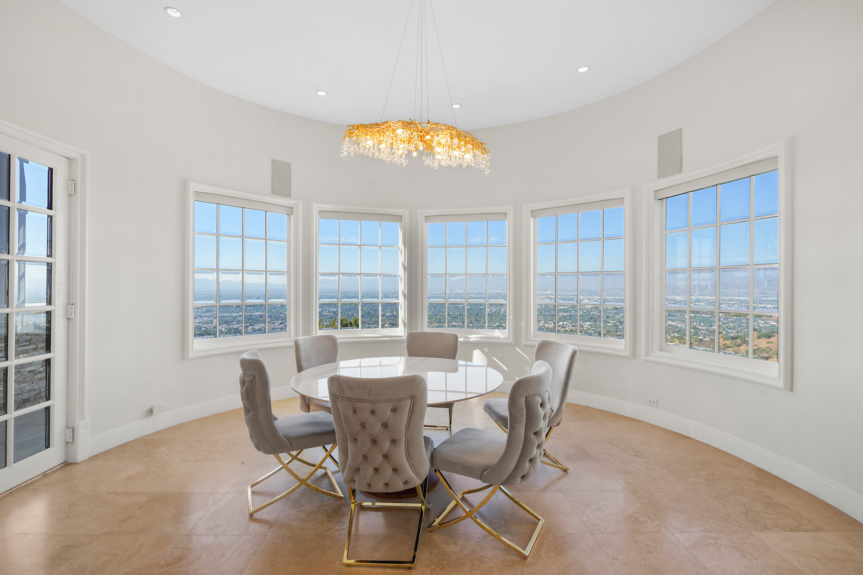 23 13320 Mulholland Drive - Luxury Real Estate - Concierge Auctions