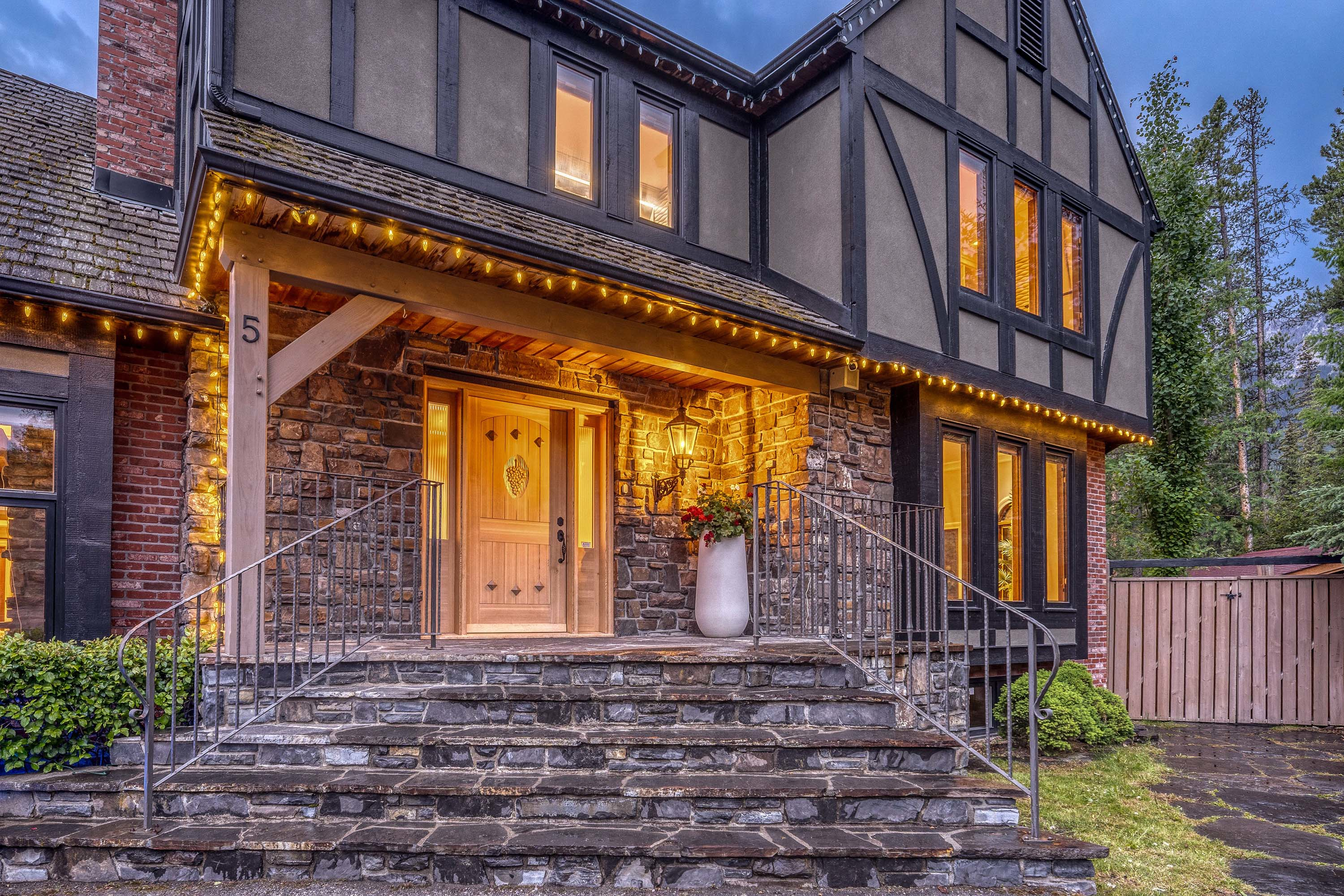 06 5 Woodside Lane, Canmore, Alberta T1W 1T1 - Luxury Real Estate - Concierge Auctions