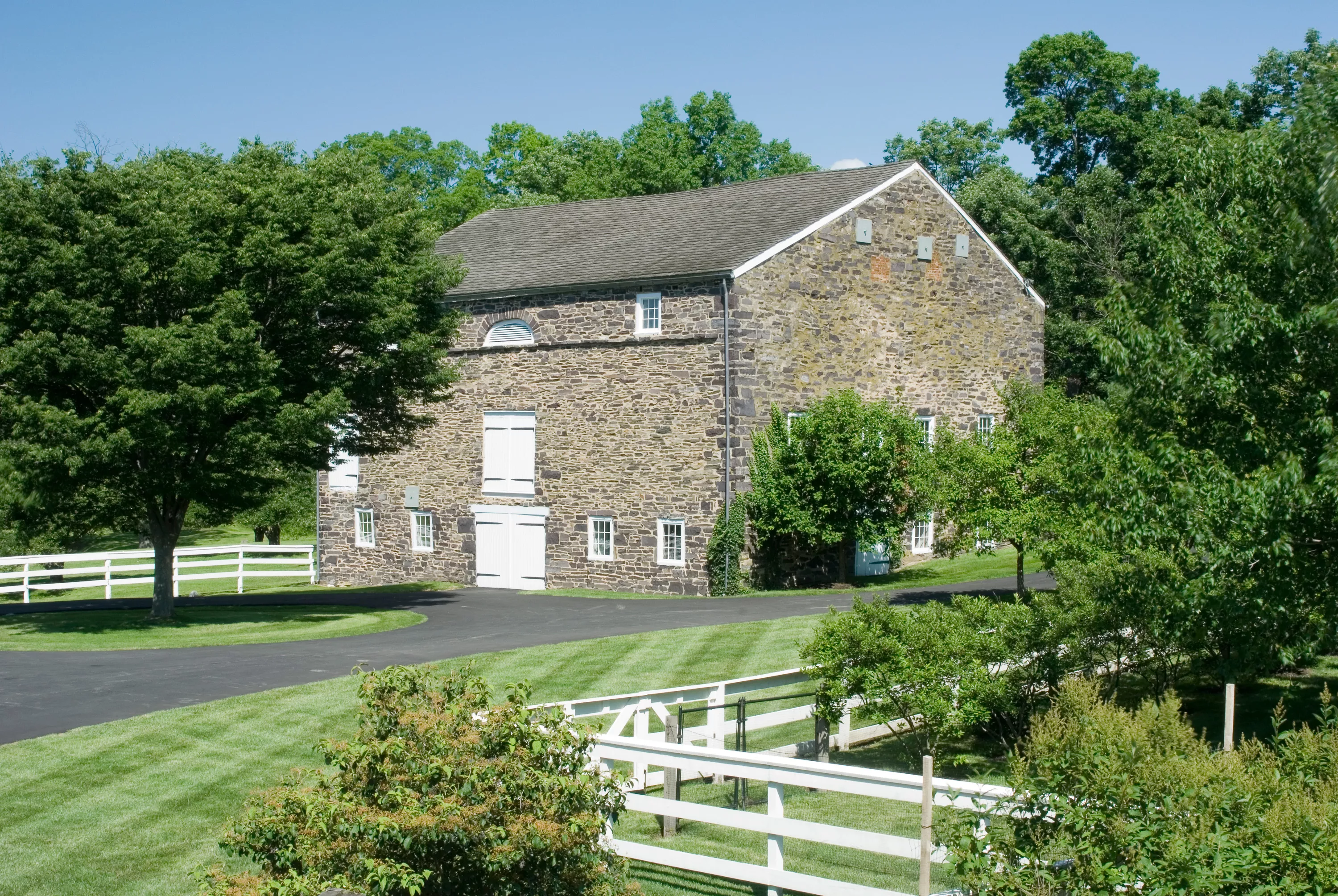 166 Cherry Hill Road, Princeton, New Jersey 08540 - cherry-hill-road-166-b001-extbarn_ro1wsw