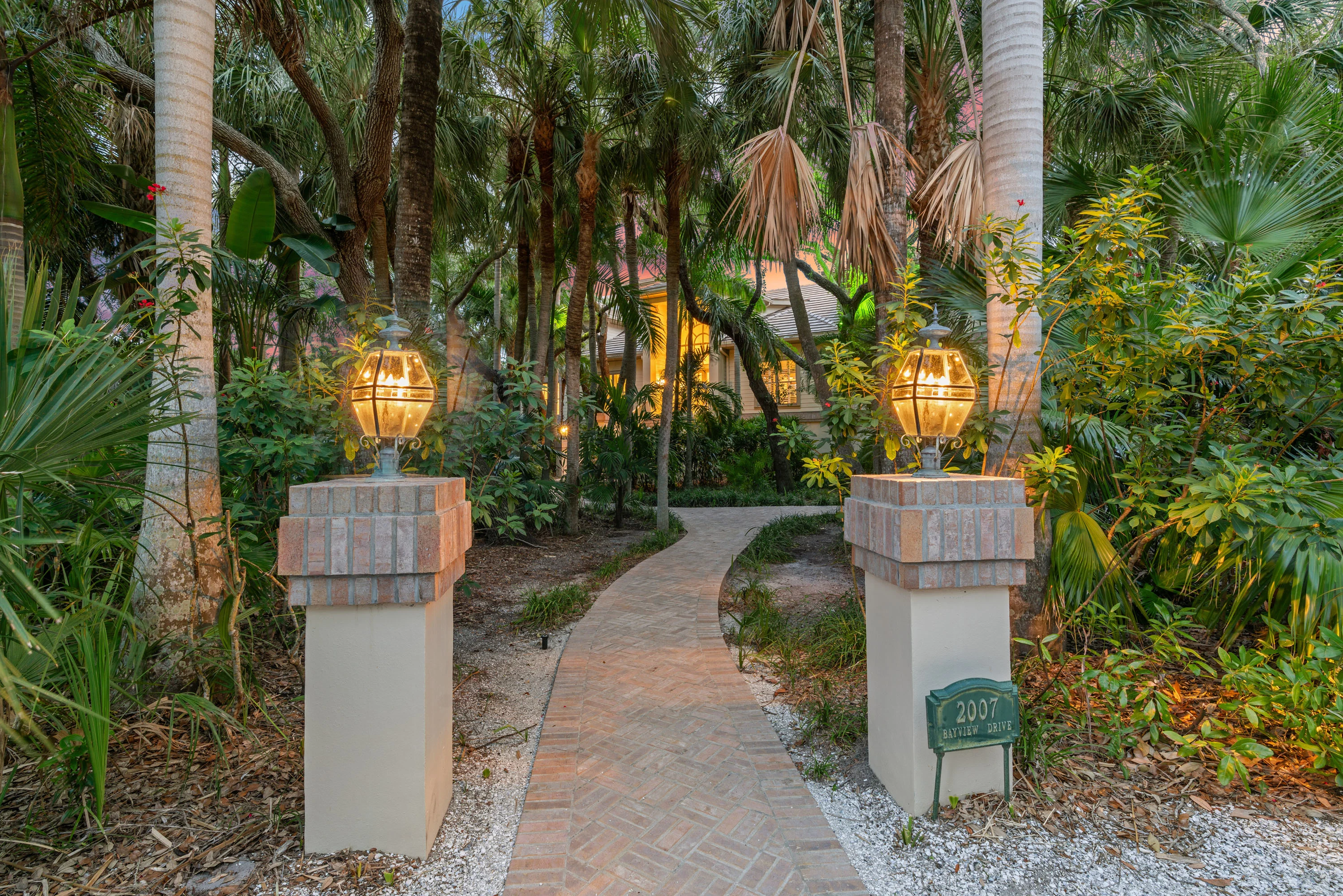 2007 Bayview Drive, Tierra Verde, Florida 33715 - 2007_Bayview_Drive_45_rgp9zv