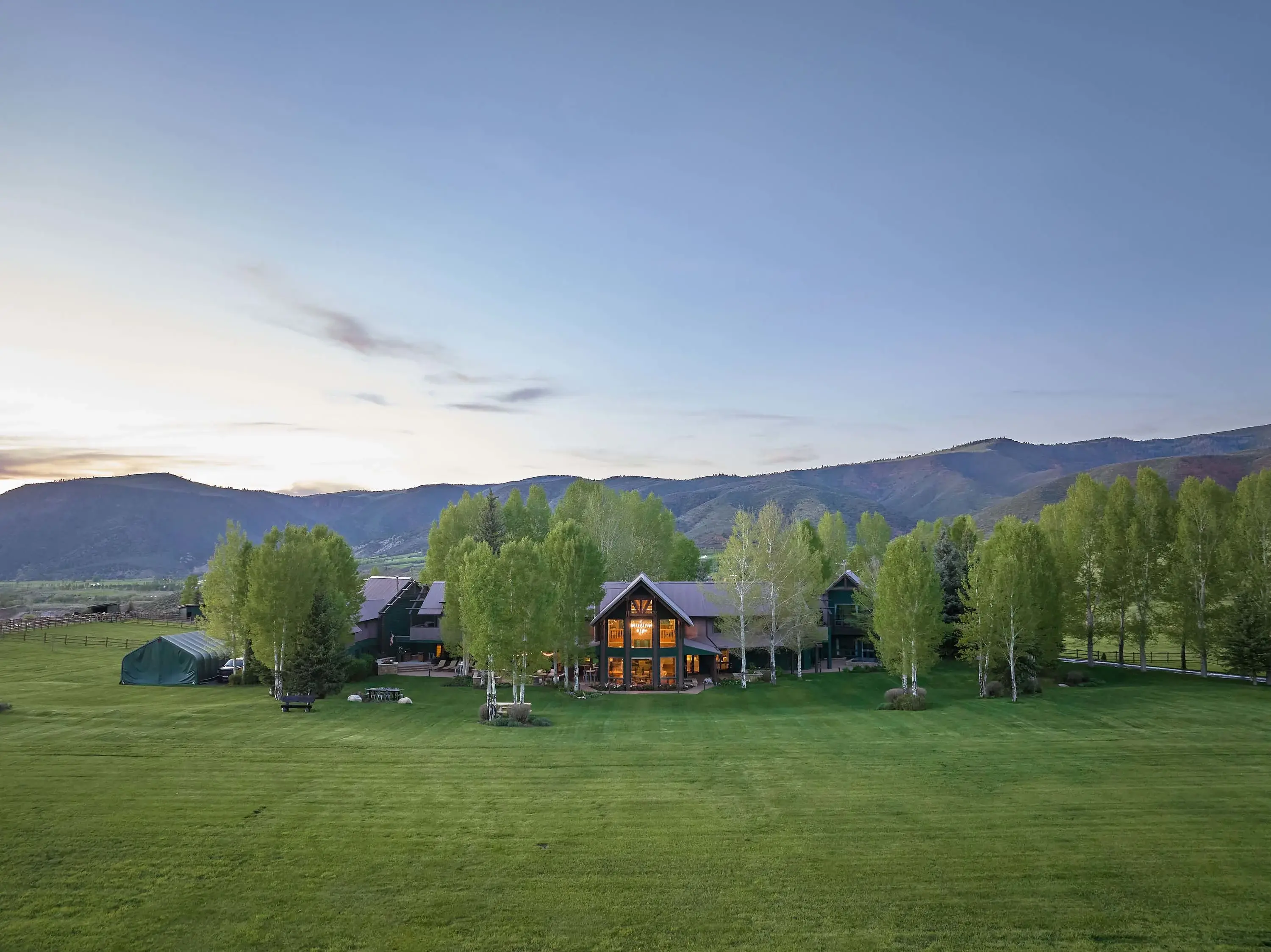 Moonshoot Ranch | 910 White Star Drive, Aspen, Colorado 81611 - 29_Moonshot_Ranch_910_White_Star_Drive_Aspen_CO_81611_lyxsxn
