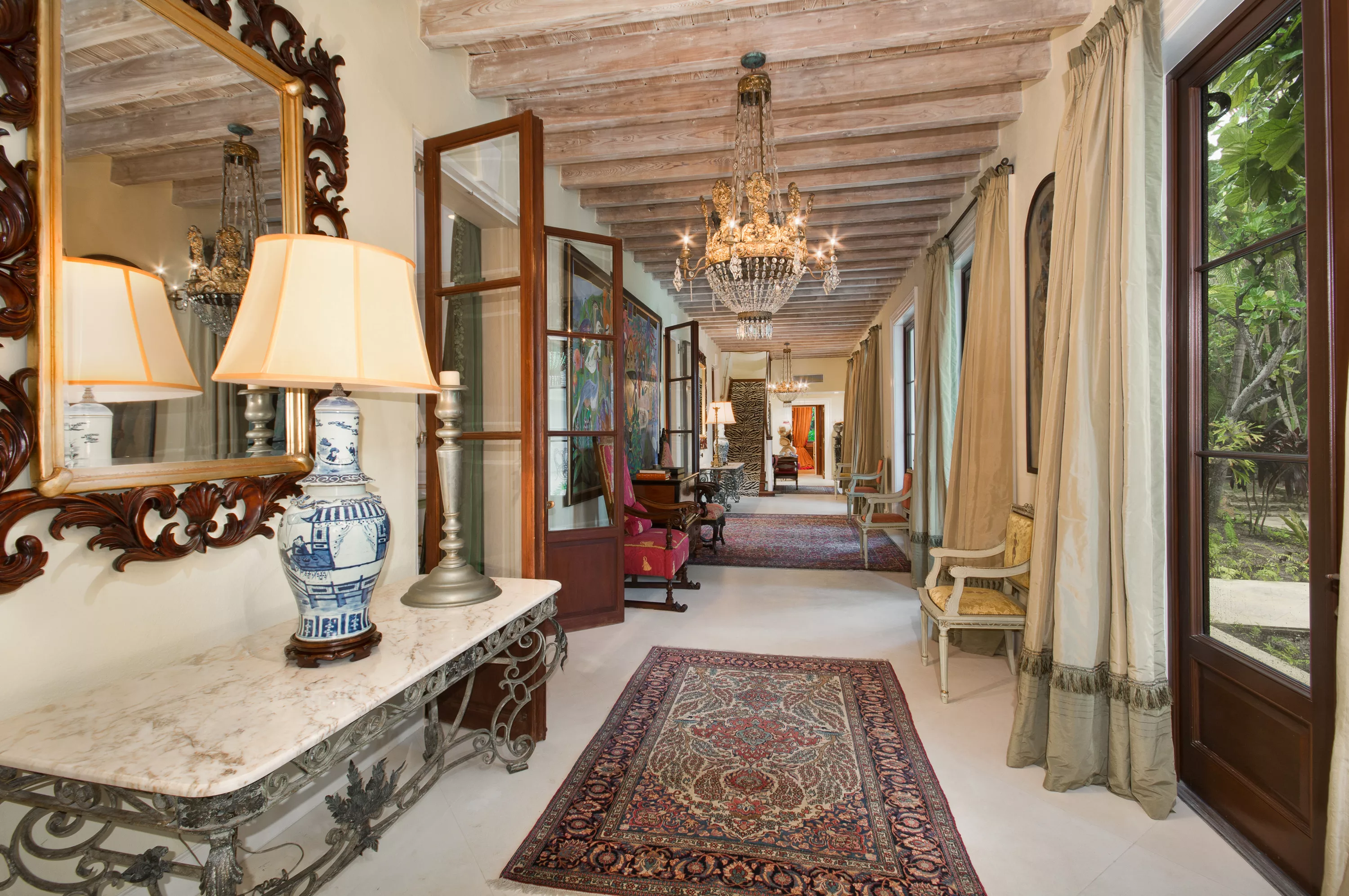 Paradise Island,  , Bahamas - kilkee-house-paradise-island-nassau-bahamas-luxury-real-estate-10_zbxbm5