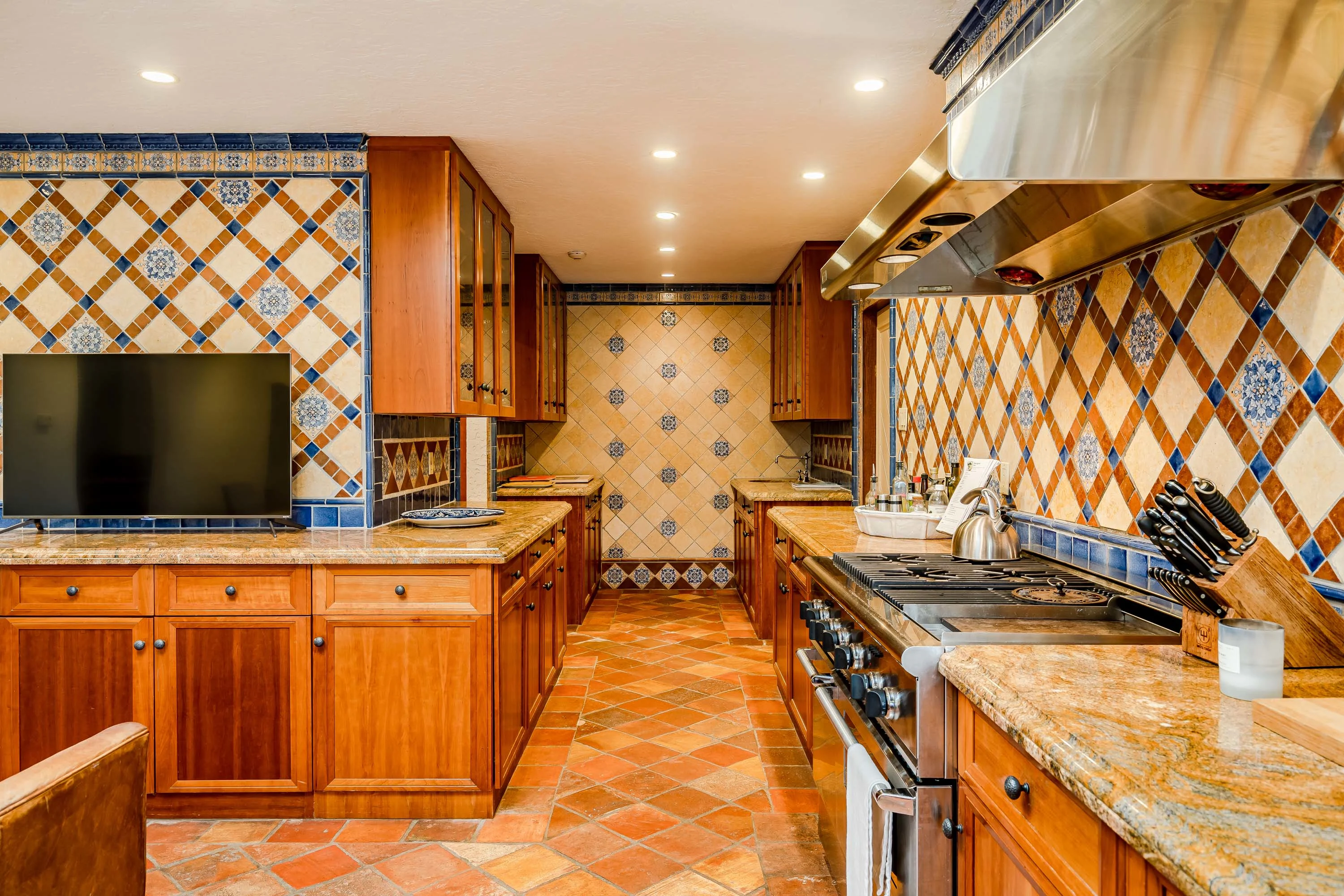 100 Springhouse Lane, Near Philadelphia, Pennsylvania 19073  - 100-springhouse-lane-newtown-square-pennsylvania17_h3pygq