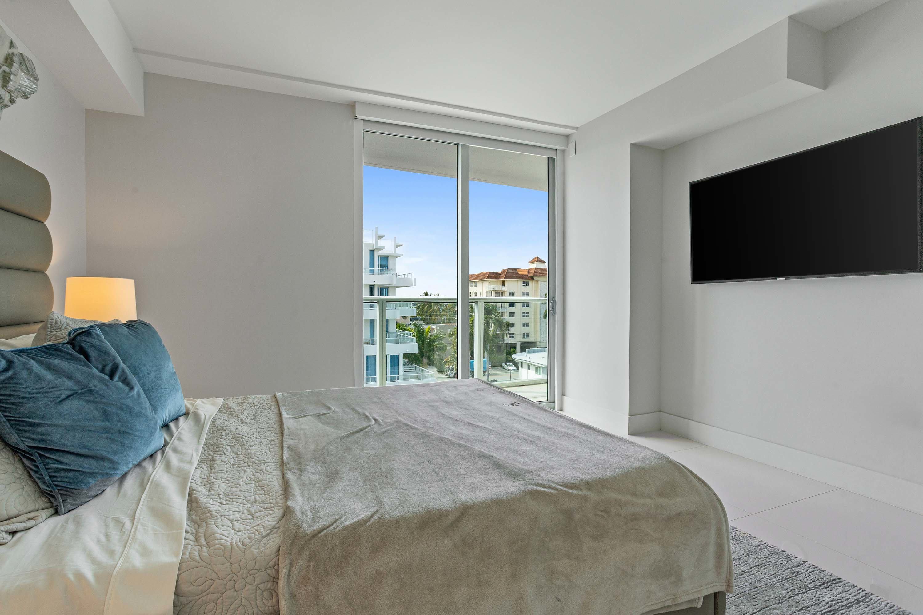 21 Unit 601 1150 101st Street - Luxury Real Estate - Concierge Auctions