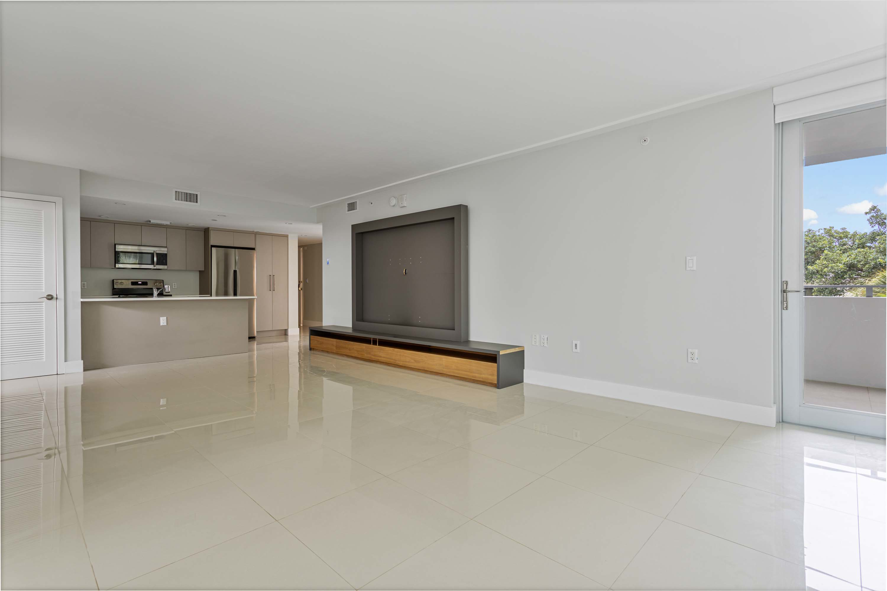 06 Unit 203 1150 101st Street - Luxury Real Estate - Concierge Auctions